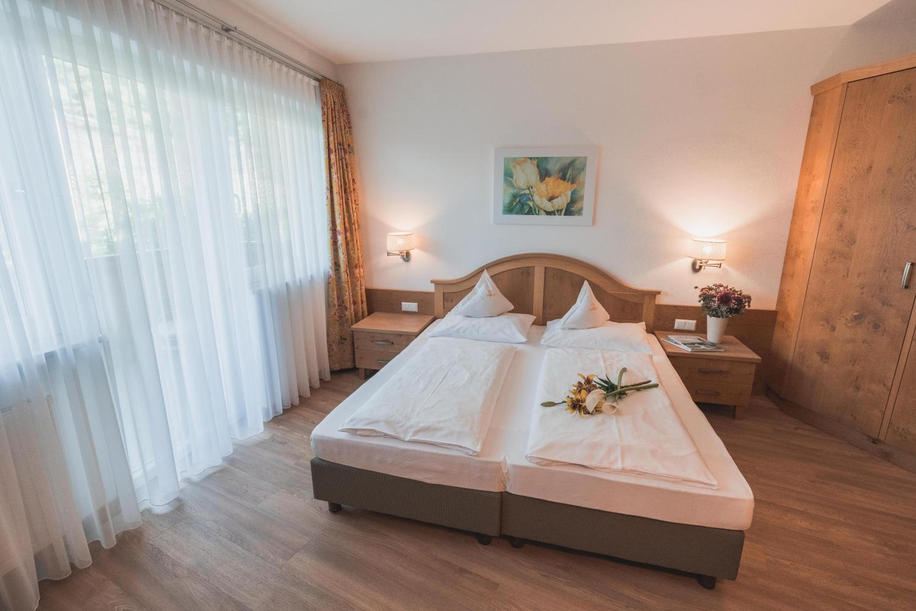 Budget Double Room photo 2