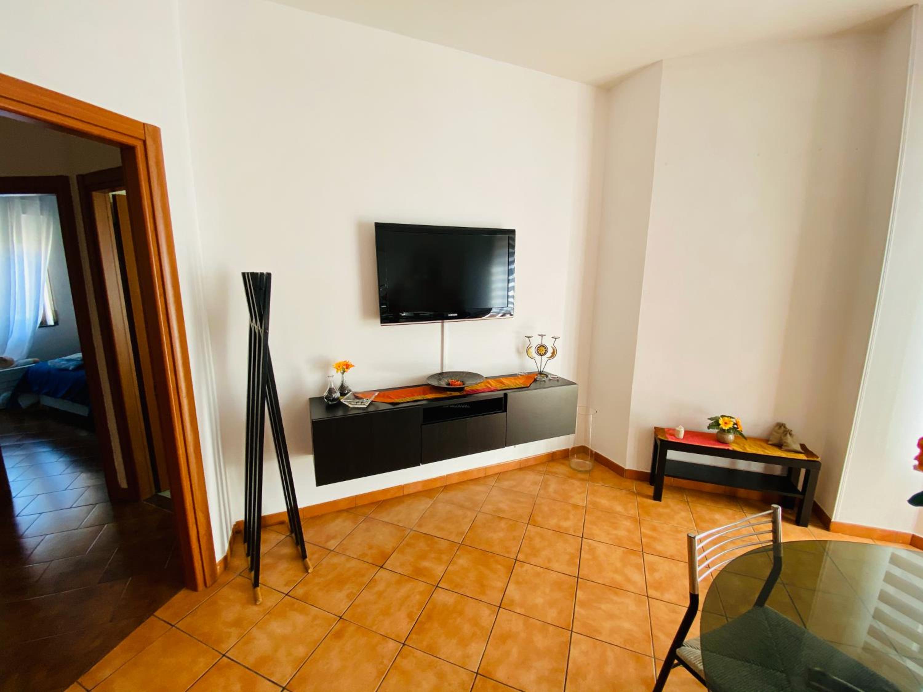 One-Bedroom Apartment - Photo 14