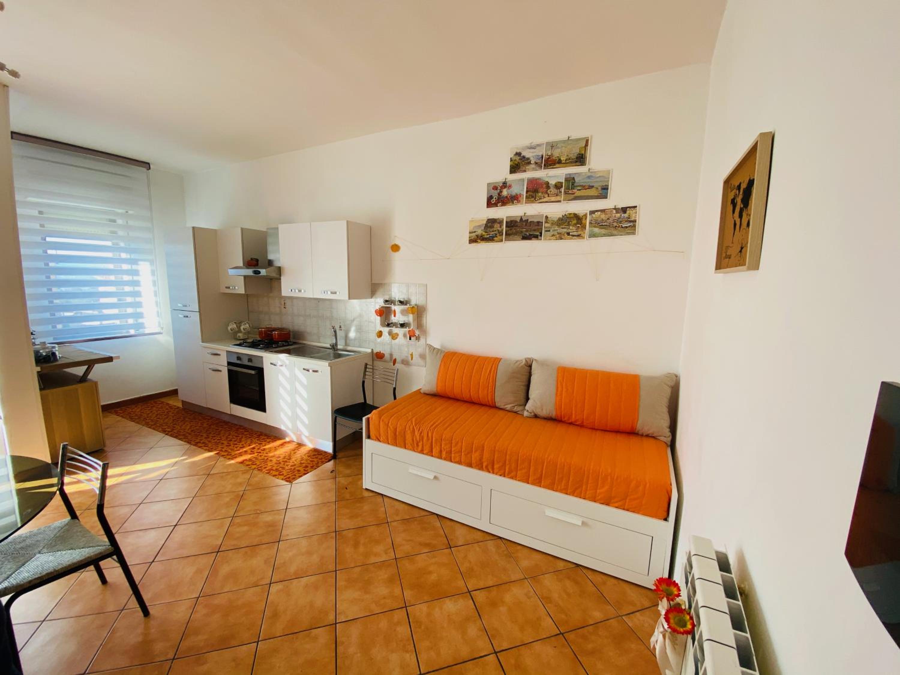 One-Bedroom Apartment - Photo 12