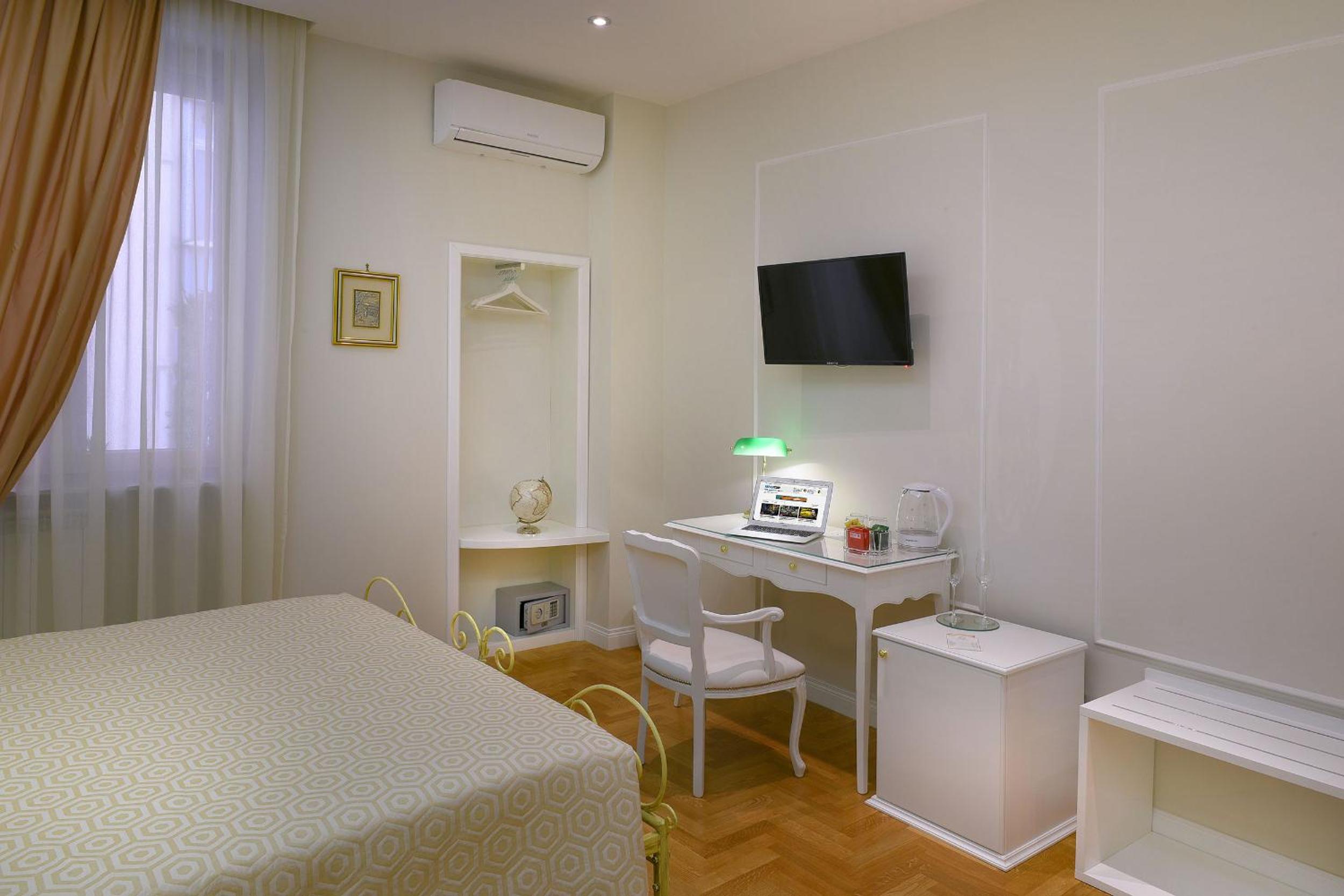 Luxury Quadruple Room photo 1