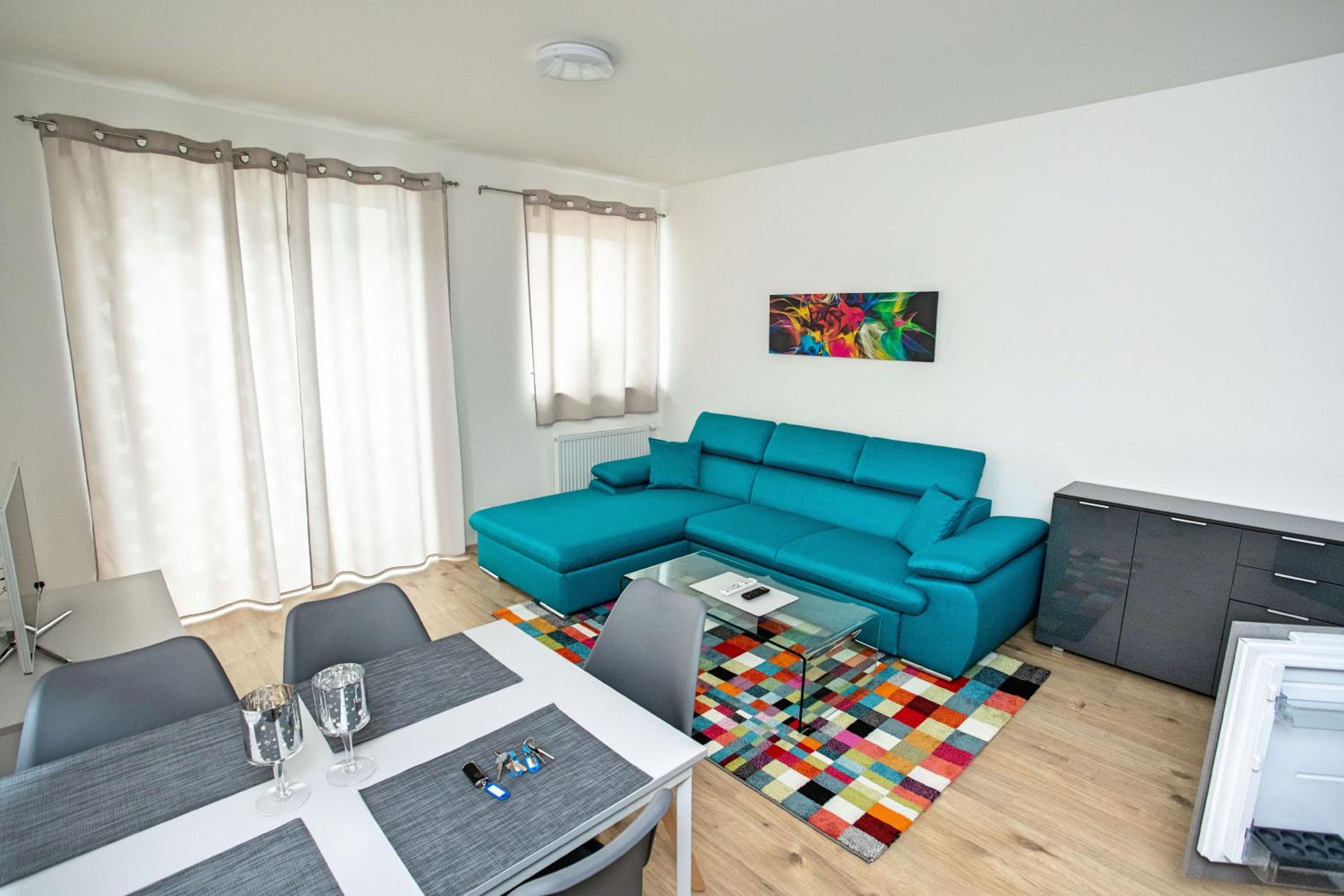 One-Bedroom Apartment with Balcony photo 1