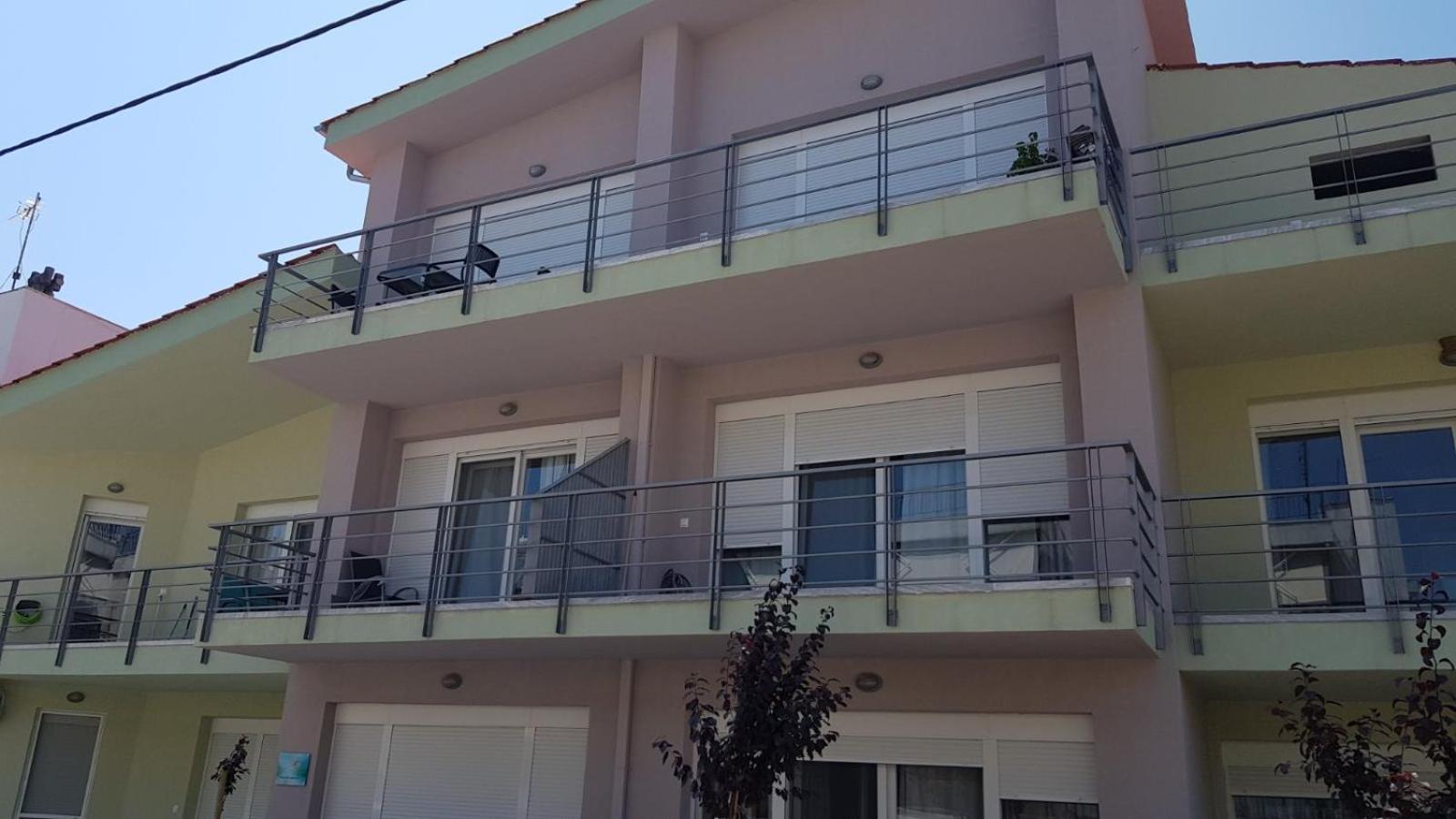 Studio with Balcony photo 2