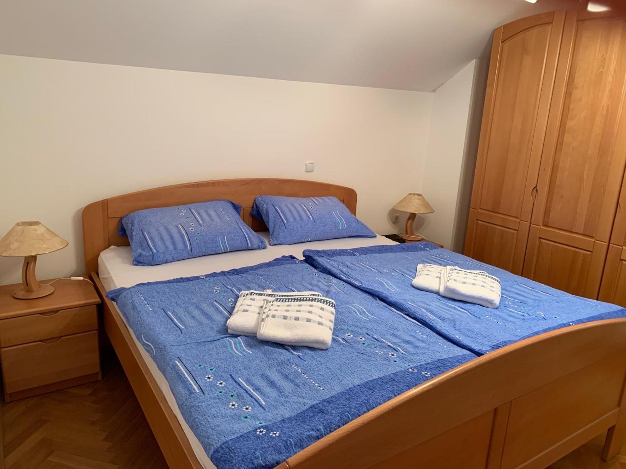 One-Bedroom House photo 1
