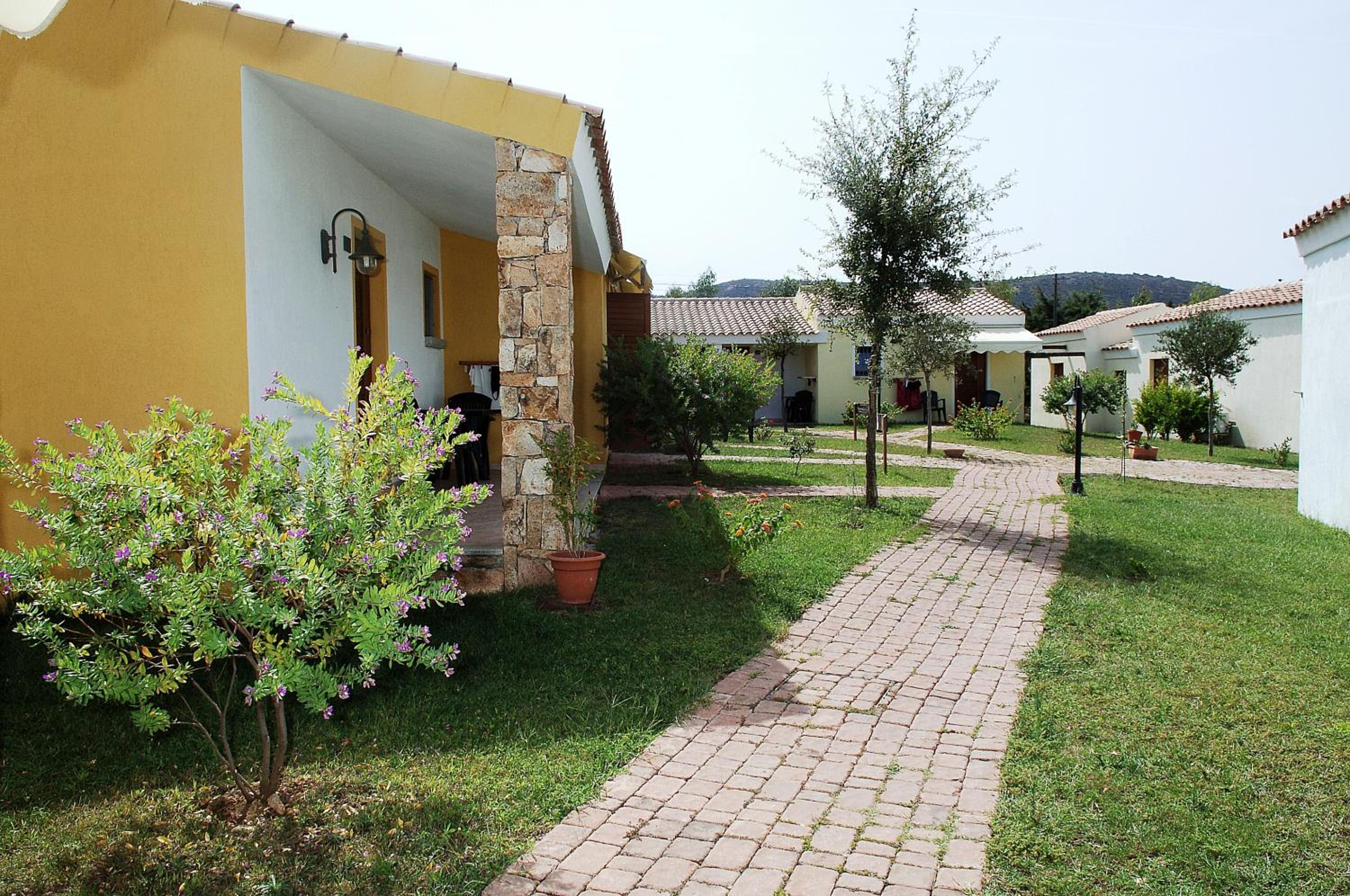 Superior Double or Twin Room with Garden View - Photo 6