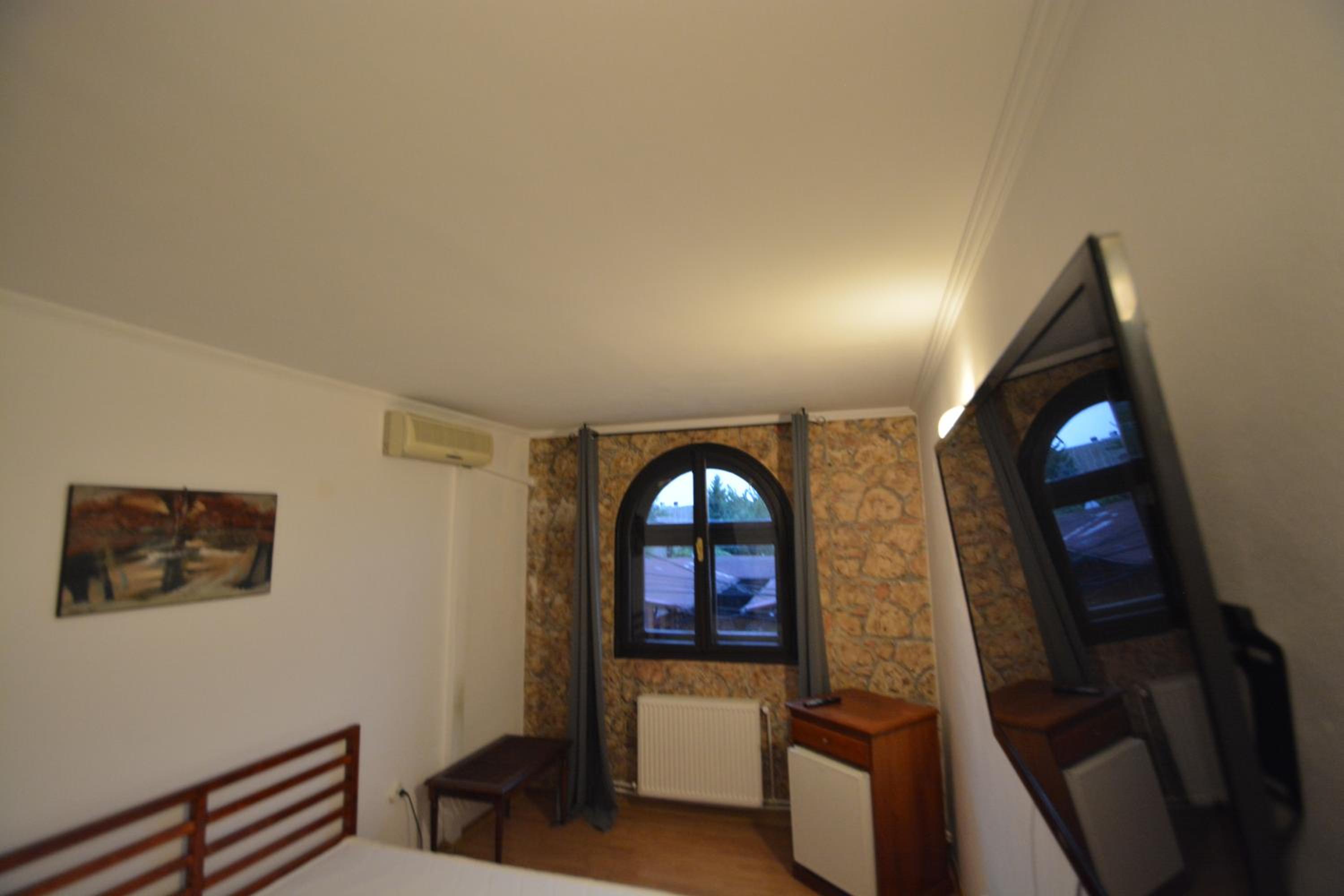 Twin Room - Photo 1