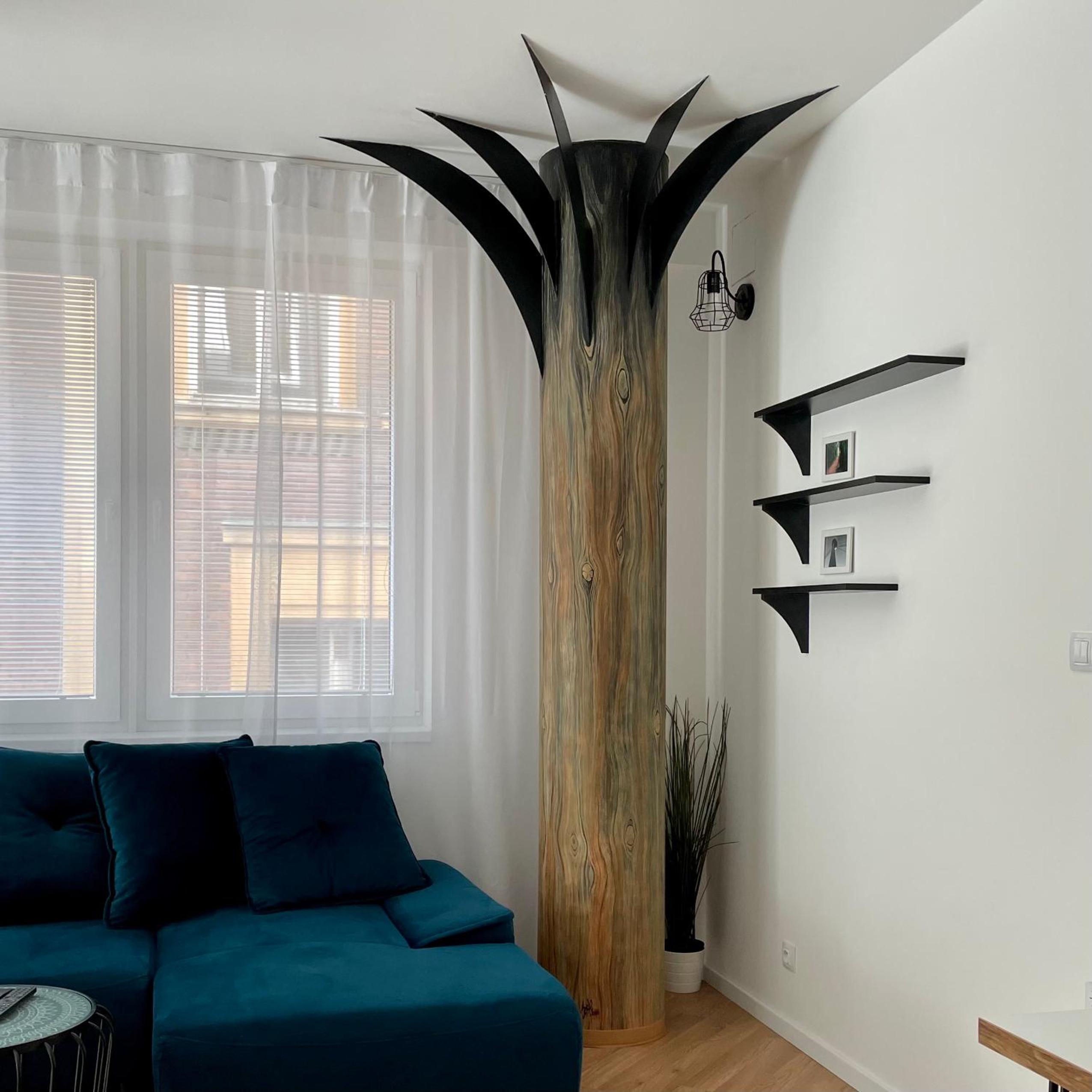 One-Bedroom Apartment - Photo 1