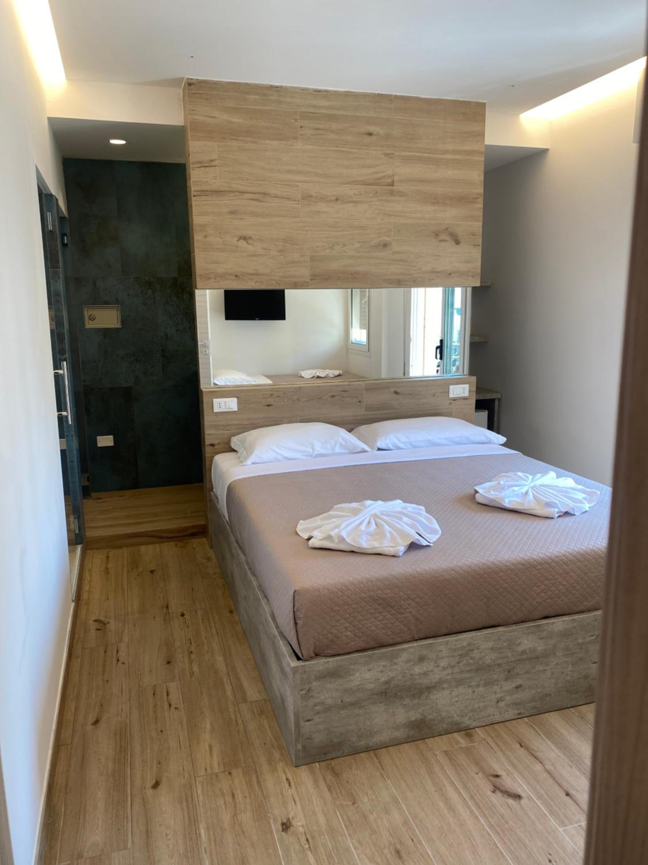 Superior Triple Room photo 3