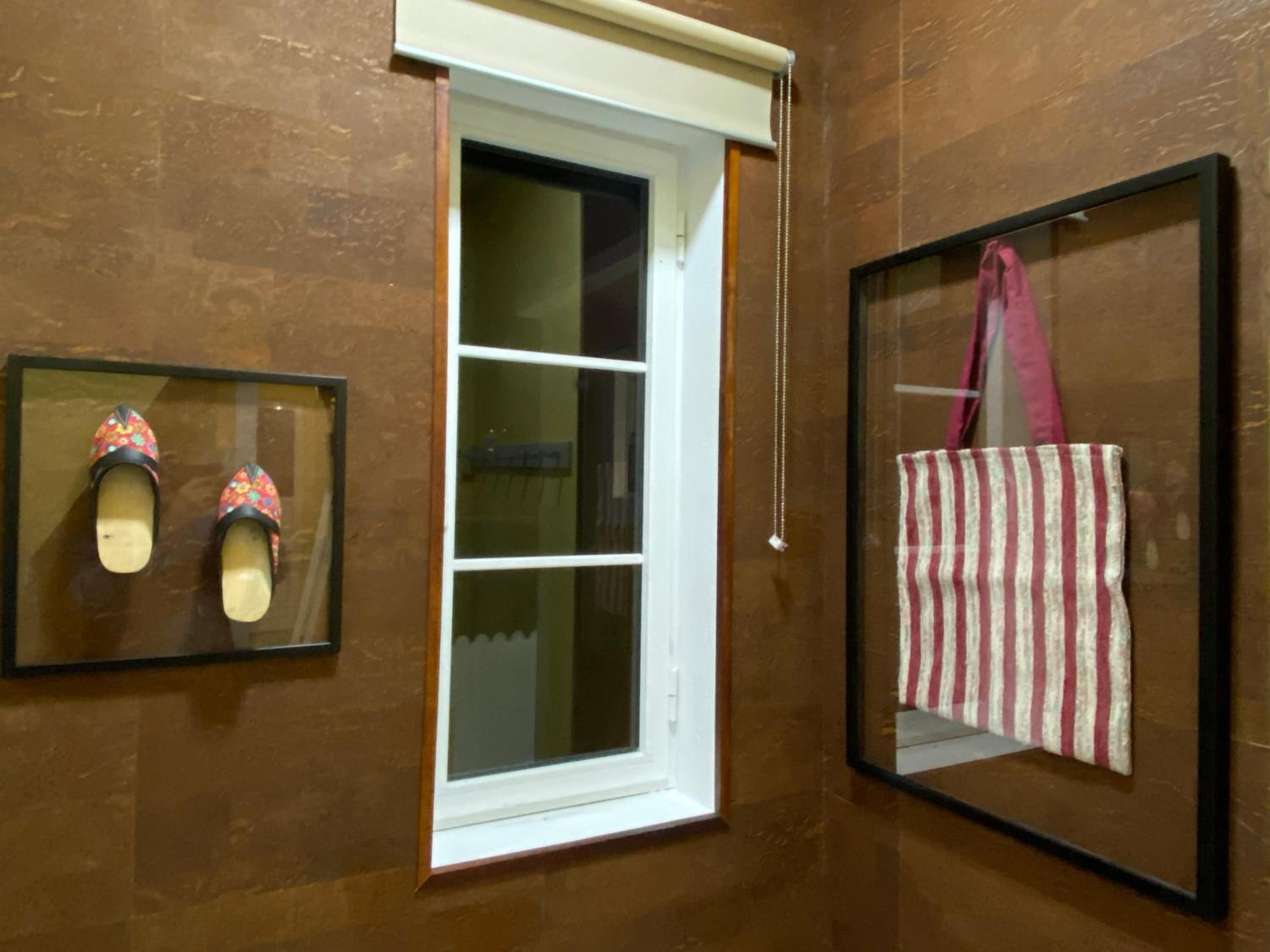 Three-Bedroom Townhouse - Photo 21