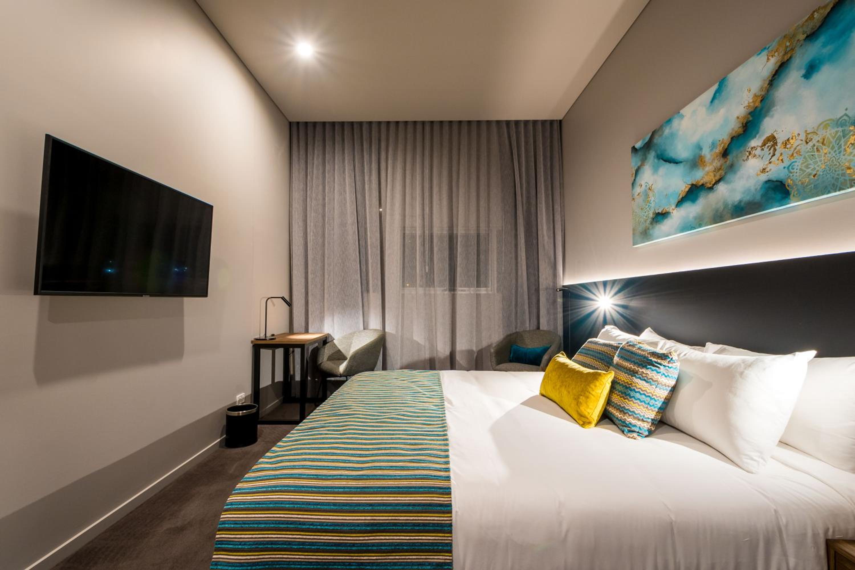 Superior King or Twin Room - Photo 5