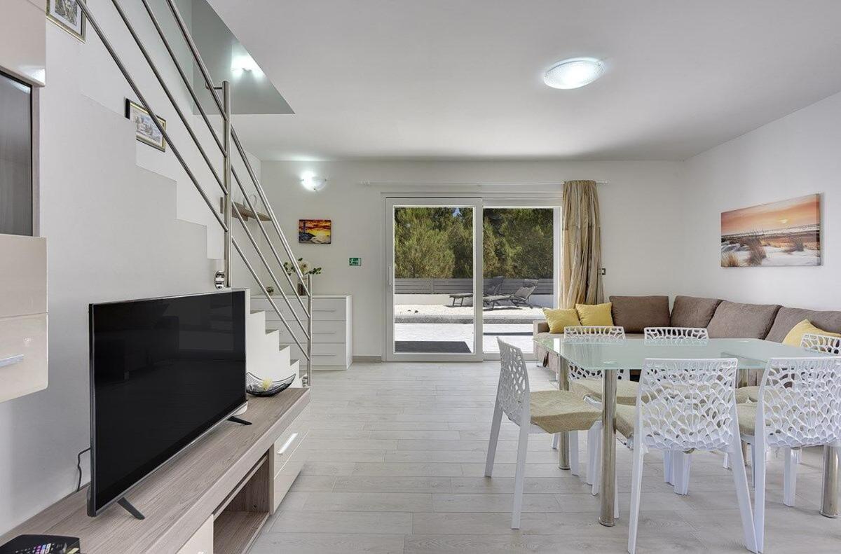Two-Bedroom Villa photo 1