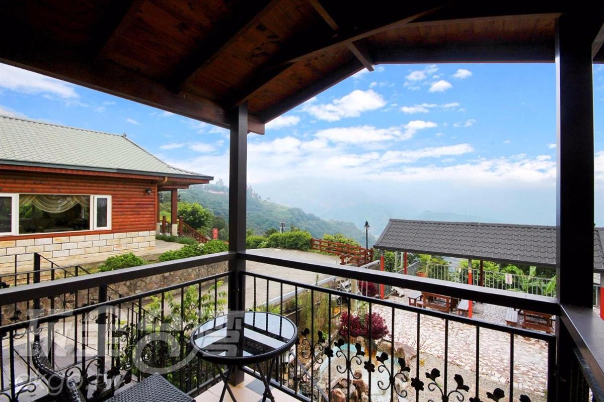 Double Room with Balcony photo 3