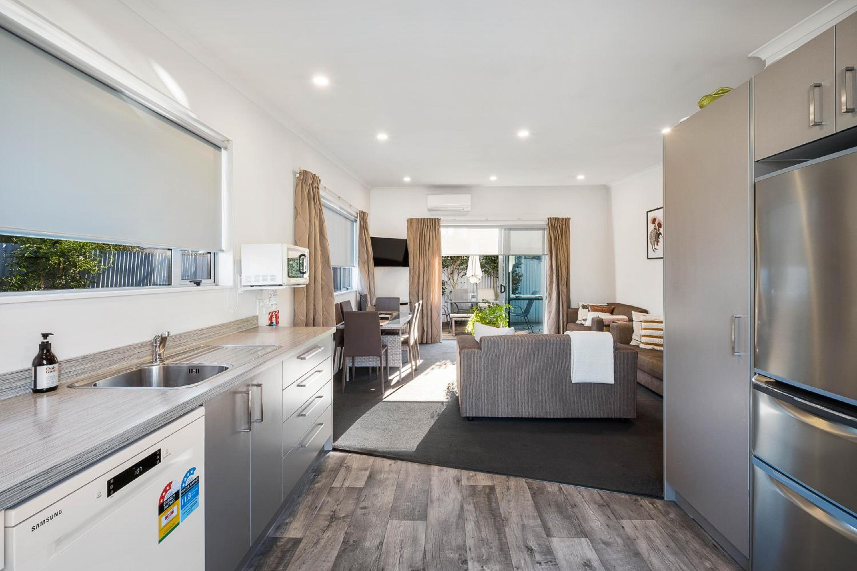Three Bedroom Family Apartment - Photo 14