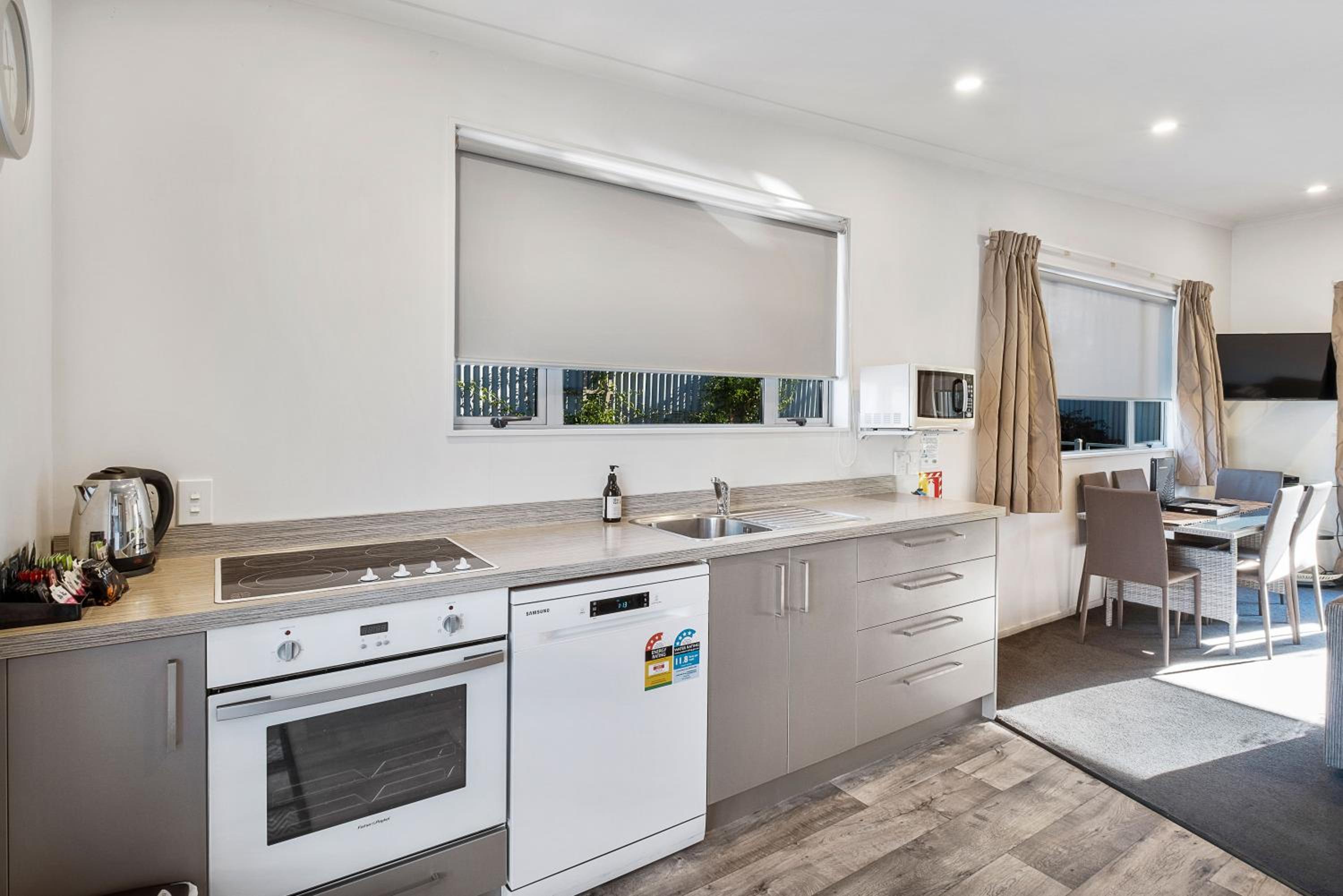 Three Bedroom Family Apartment - Photo 10
