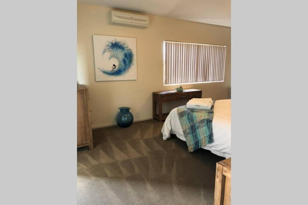Four-Bedroom House photo 1