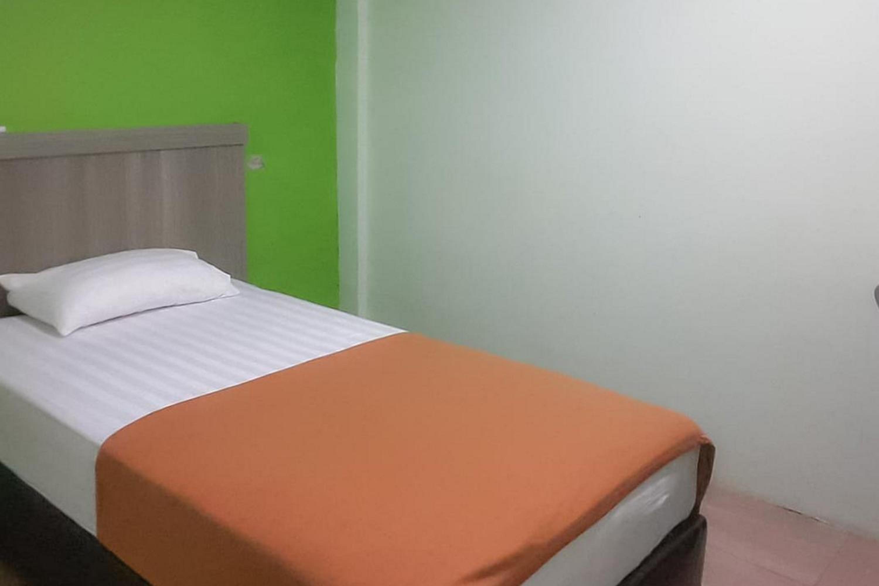 Economy Single Room