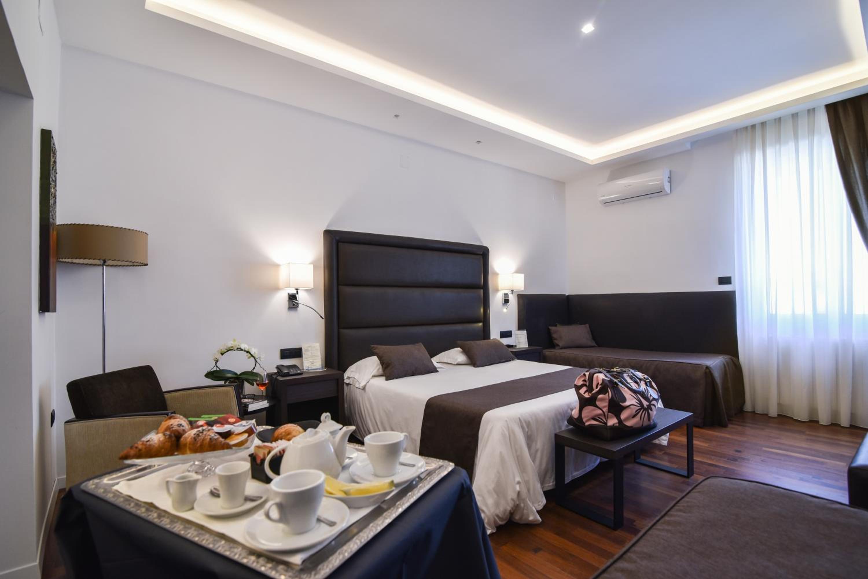 Quadruple Room - Photo 10