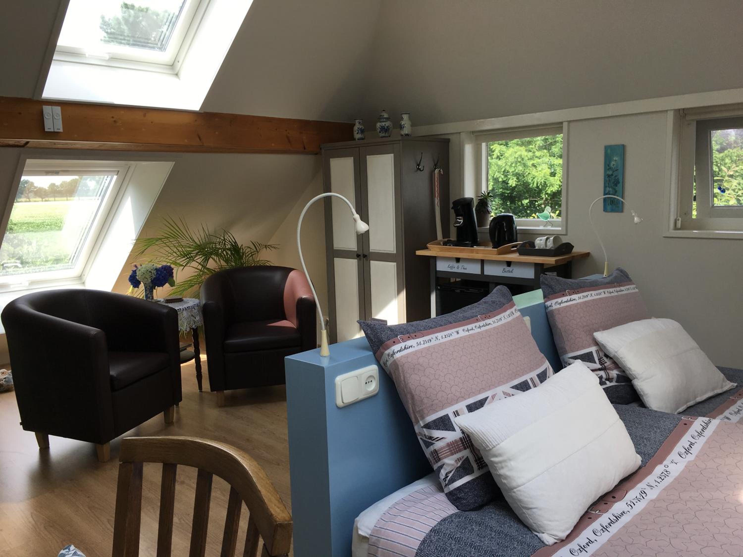 Deluxe King Room - Photo 1