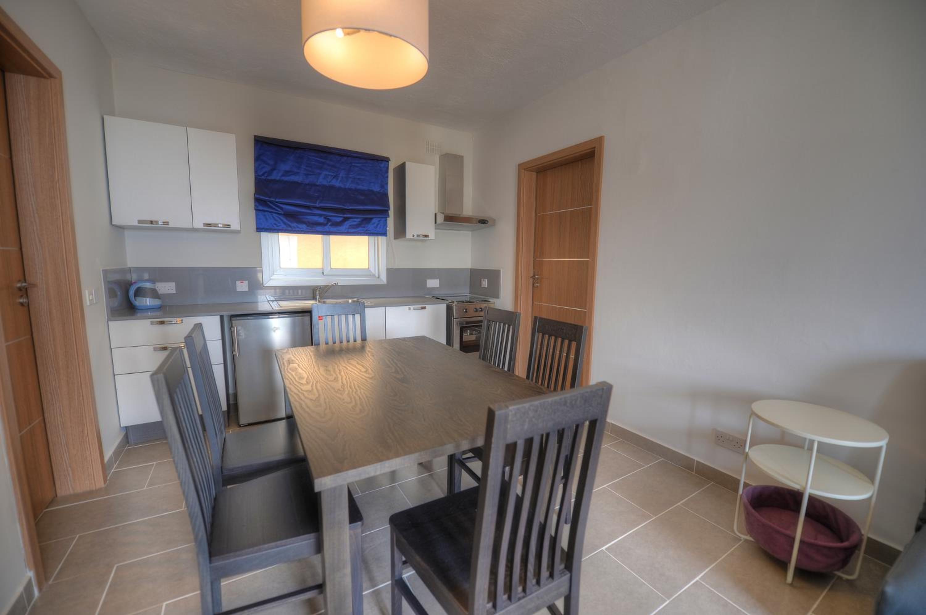 Superior Family Apartment - Photo 3