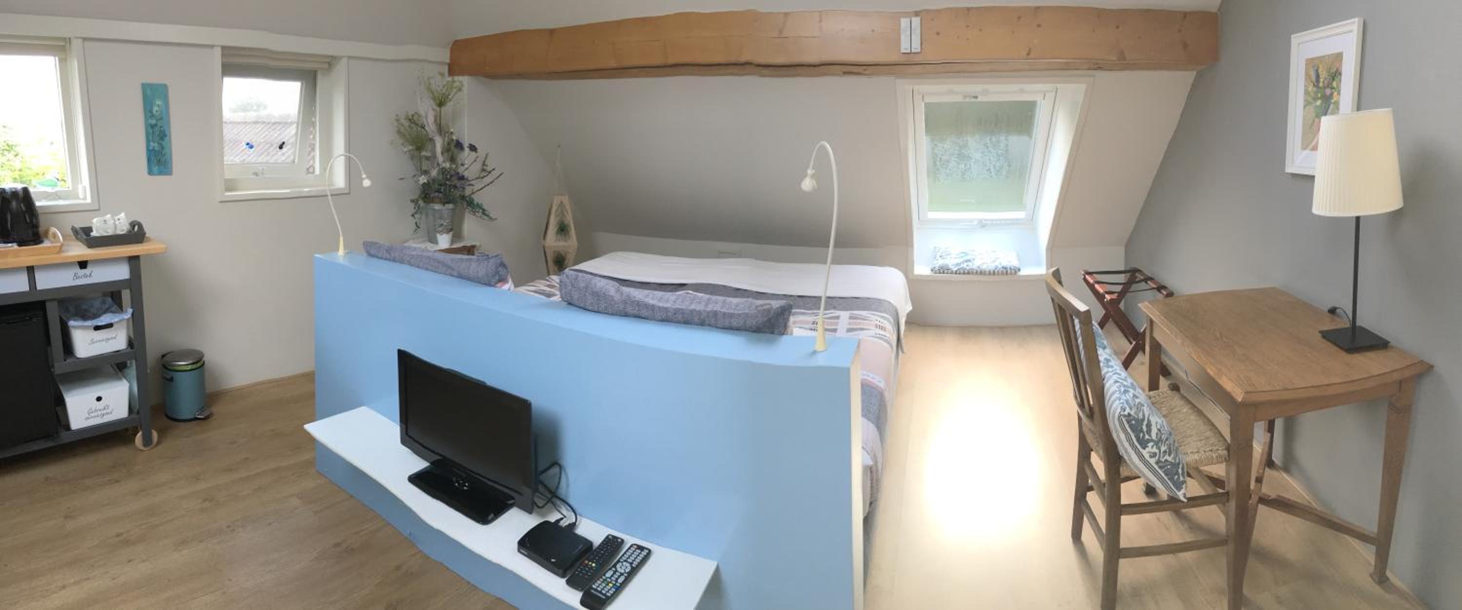 Deluxe King Room - Photo 4