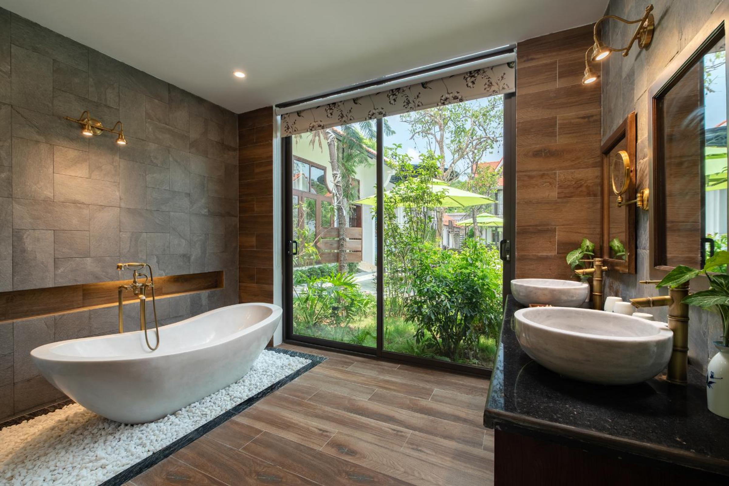 Three-Bedroom Villa - Photo 6