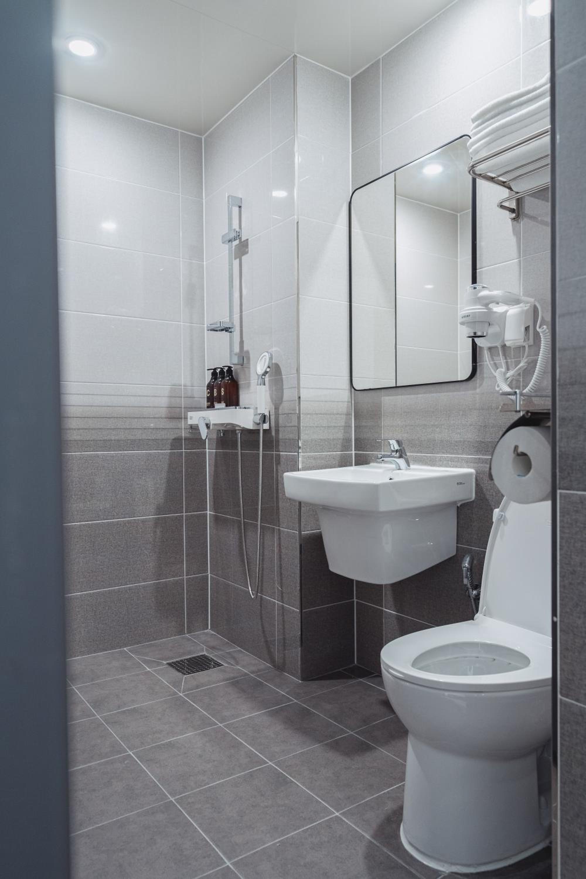 Double Room - Photo 9