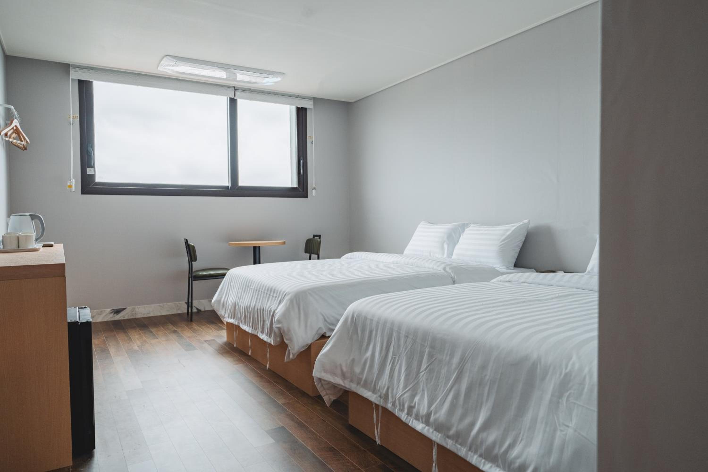 Double or Twin Room - Photo 5