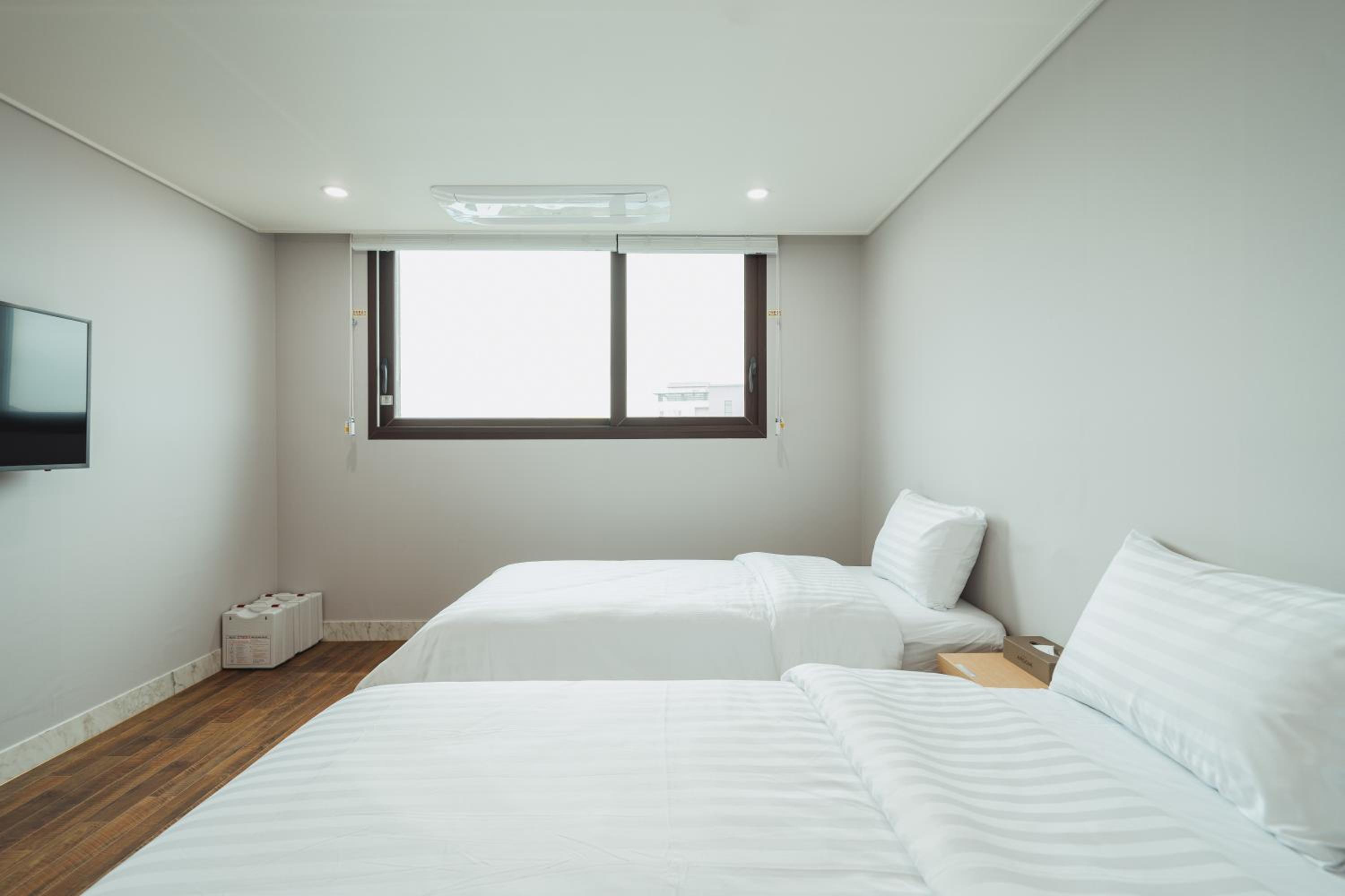 Deluxe Twin Room - Photo 5