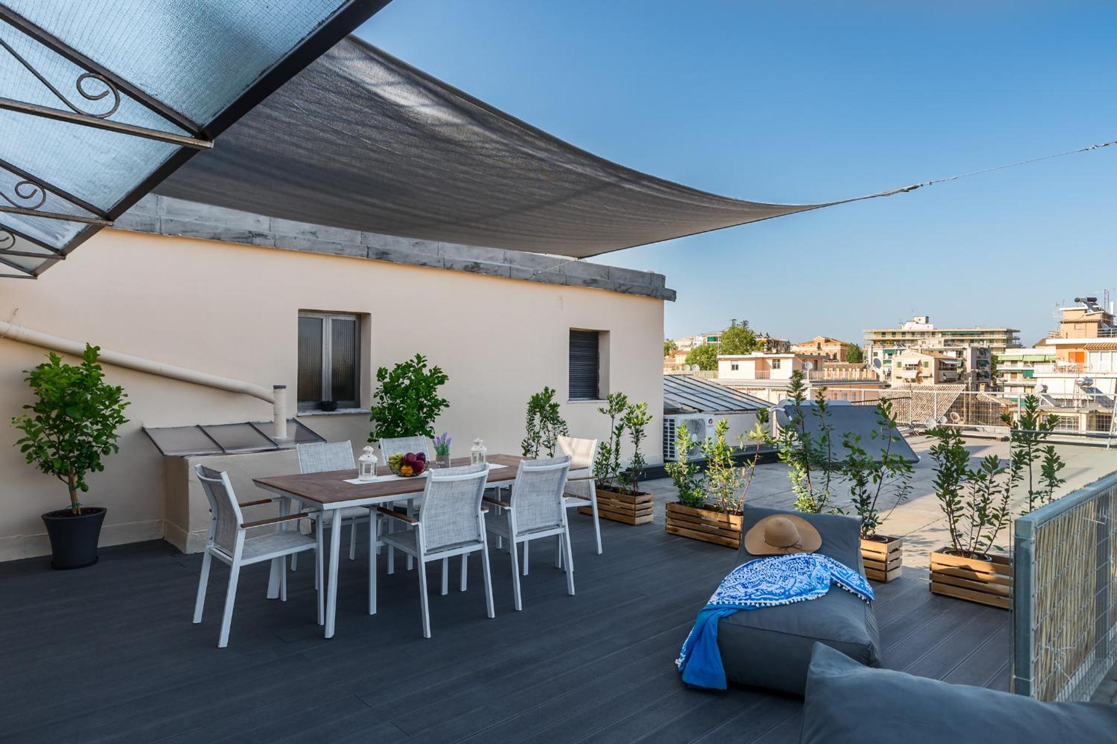 Penthouse Apartment - Photo 5