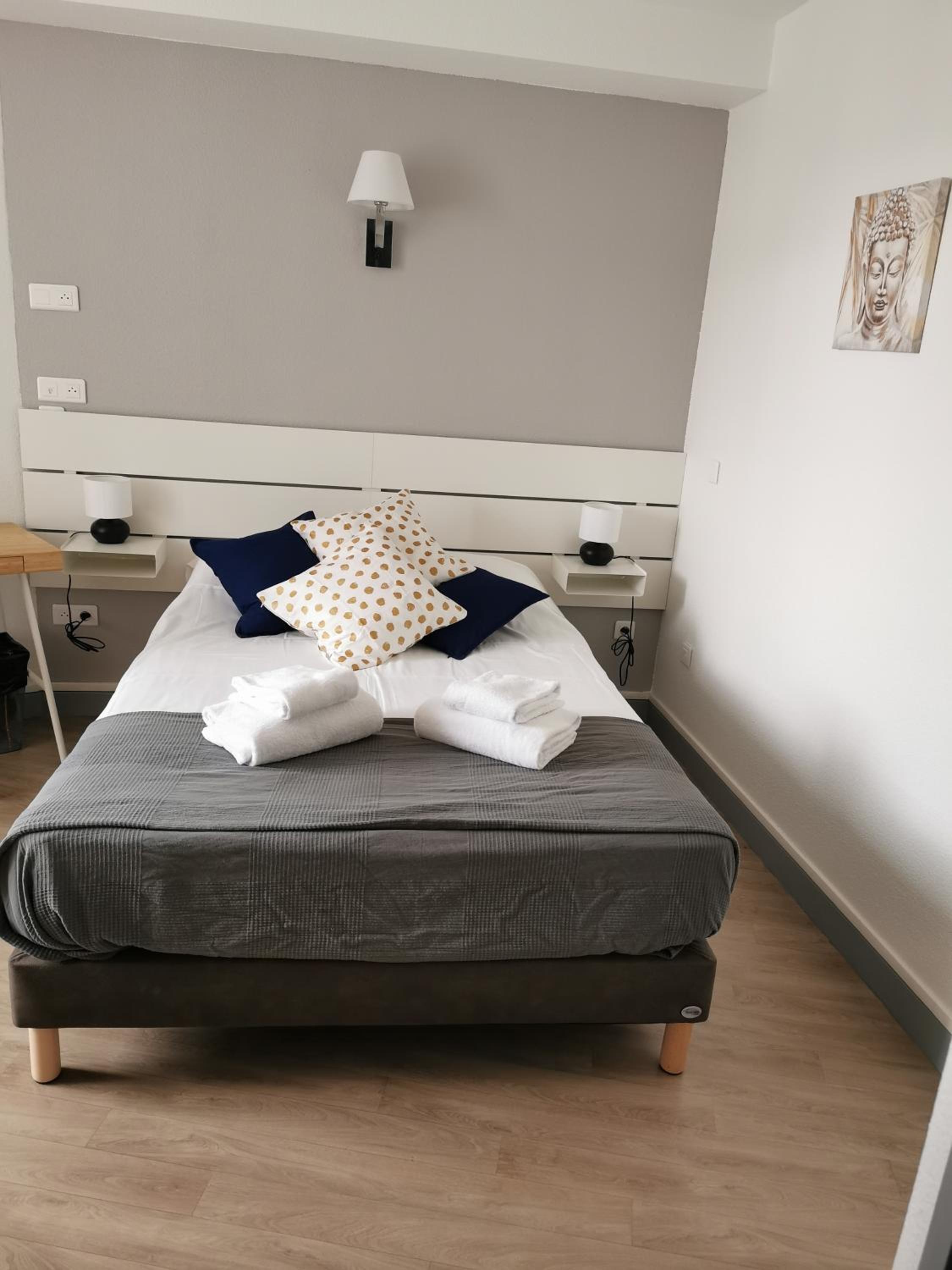Small Double Room photo 1