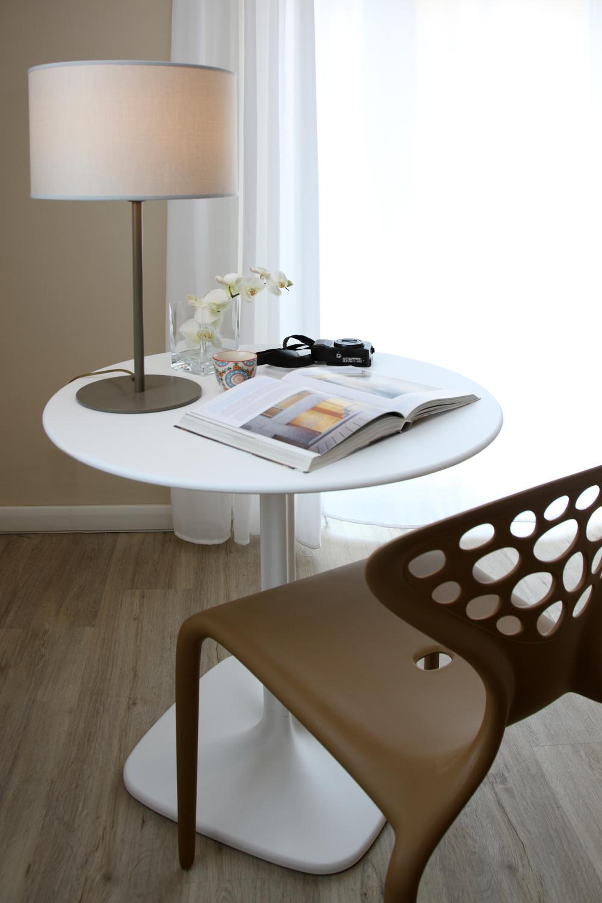 Terrace Suite with Lake View - Photo 4