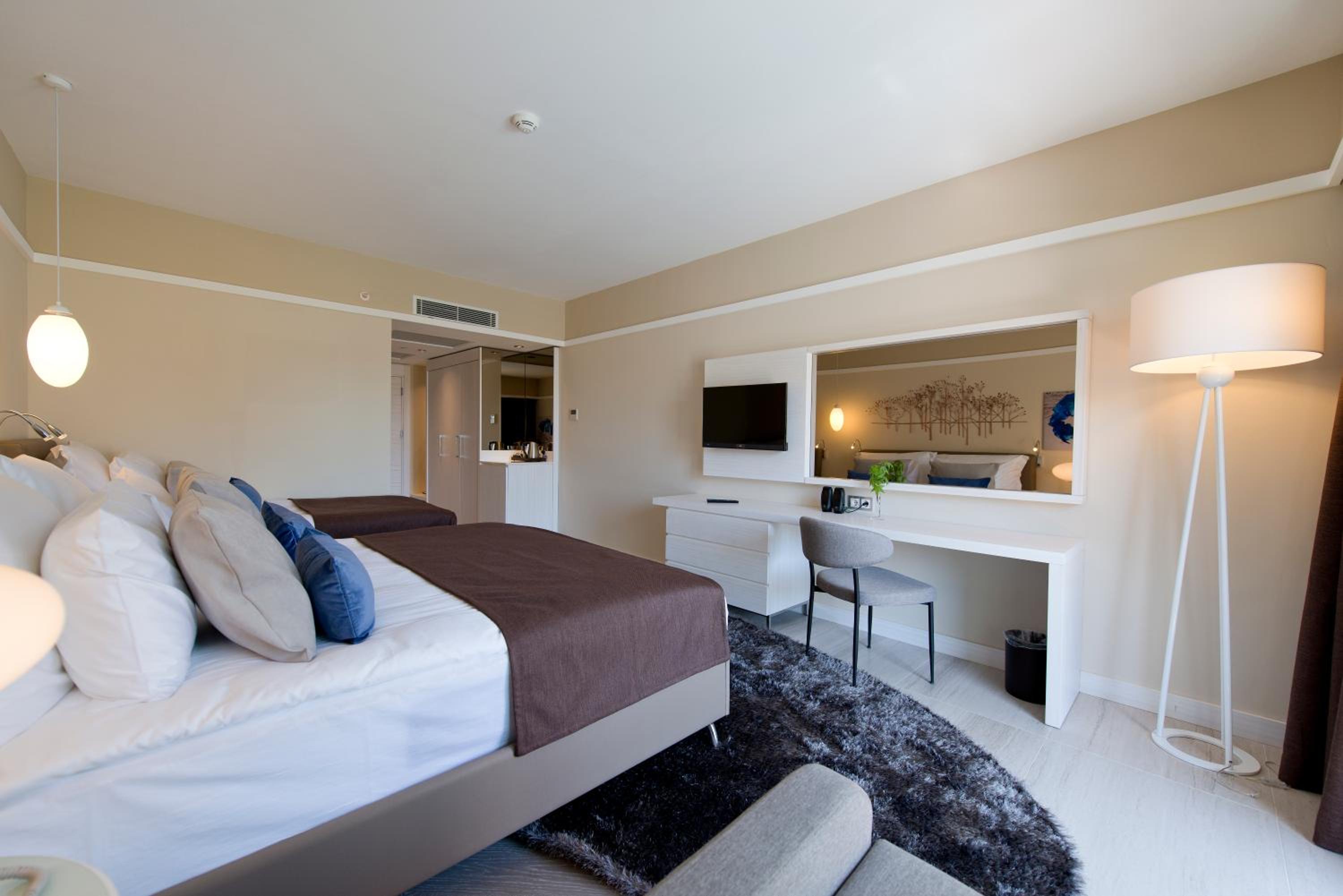 Mixed Standard Land View Spacious Room