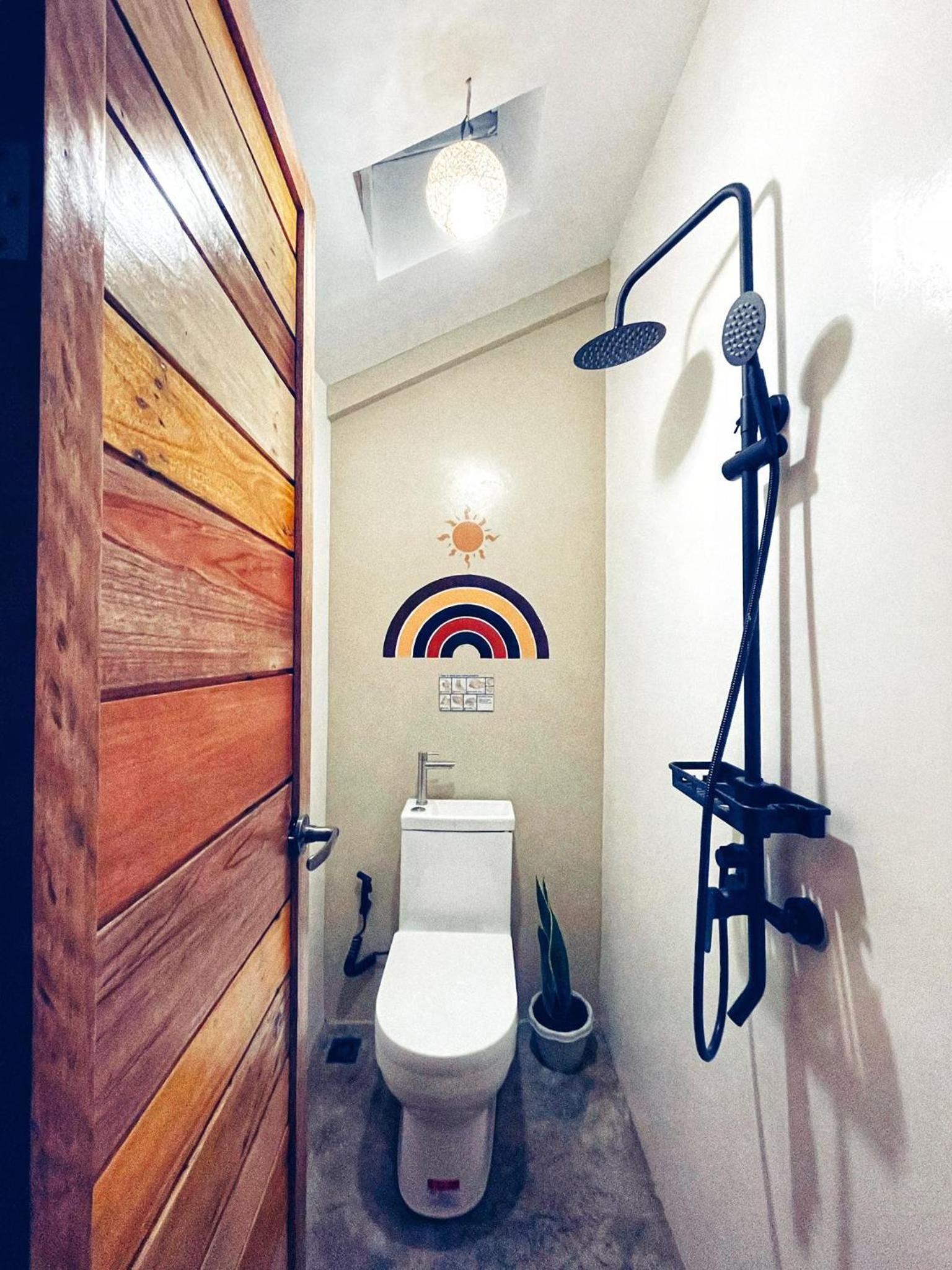 Budget Double Room - Photo 6