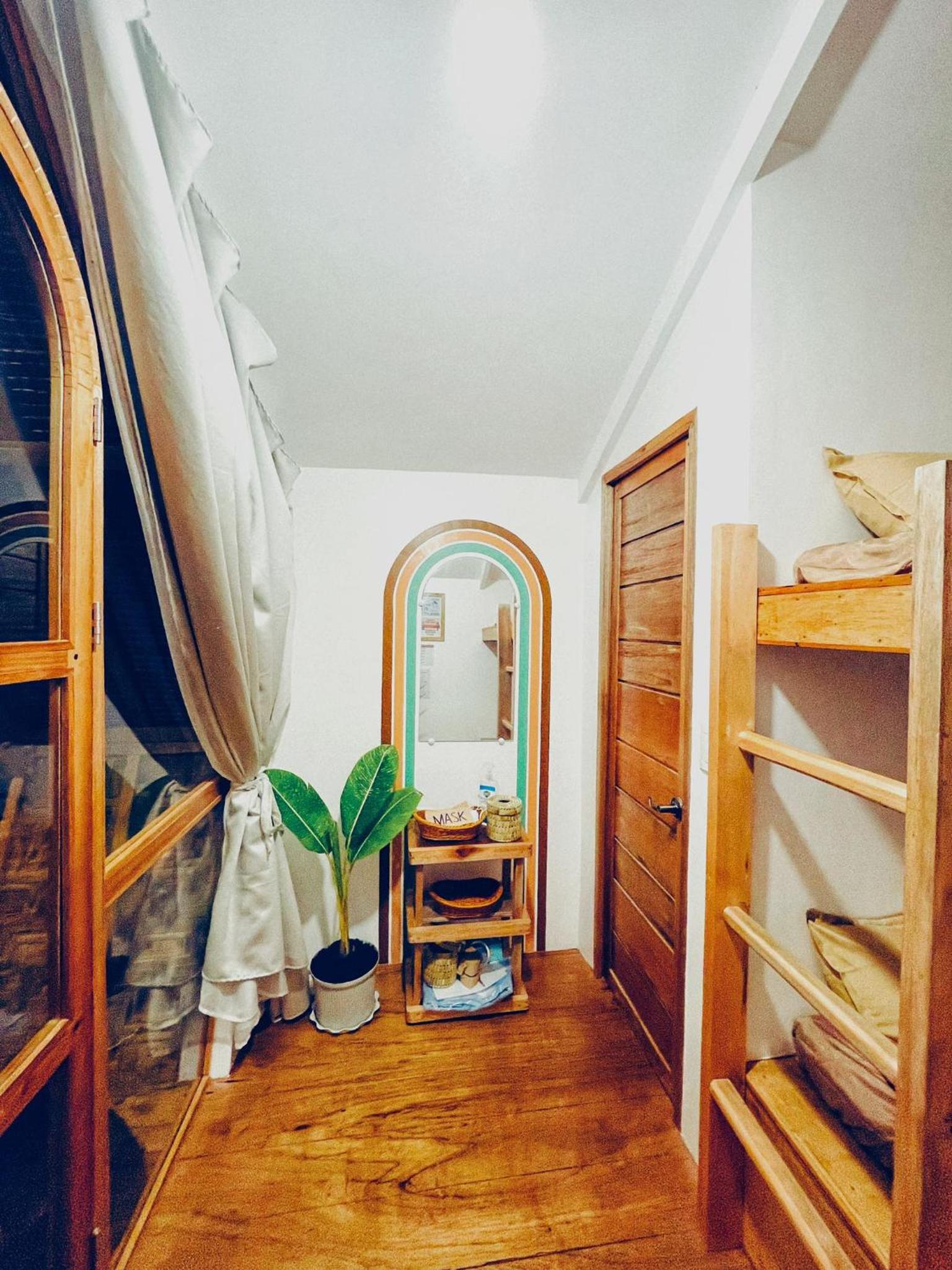 Budget Double Room - Photo 5