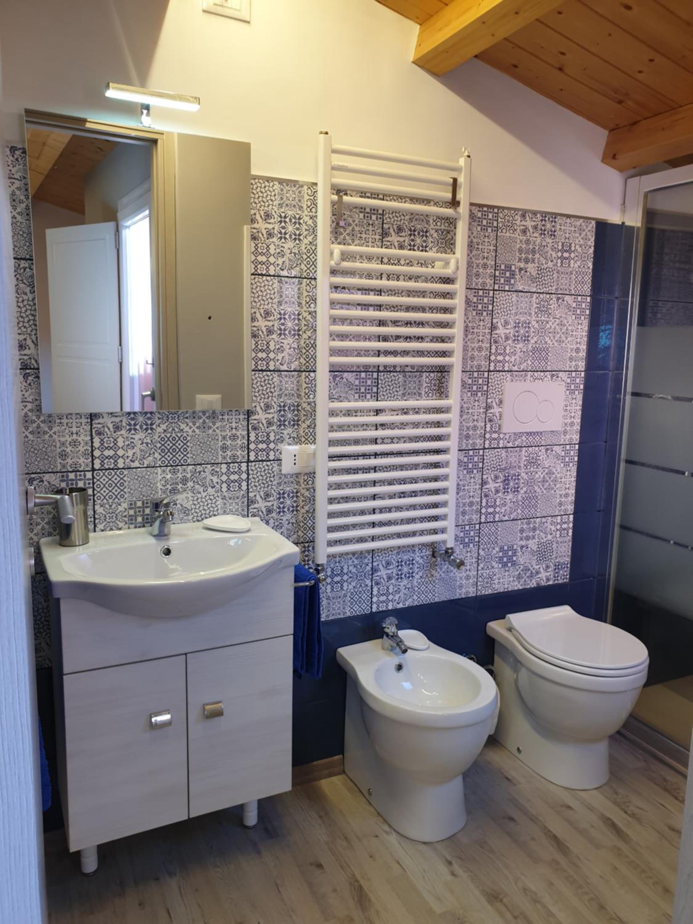 One-Bedroom Apartment - Photo 12