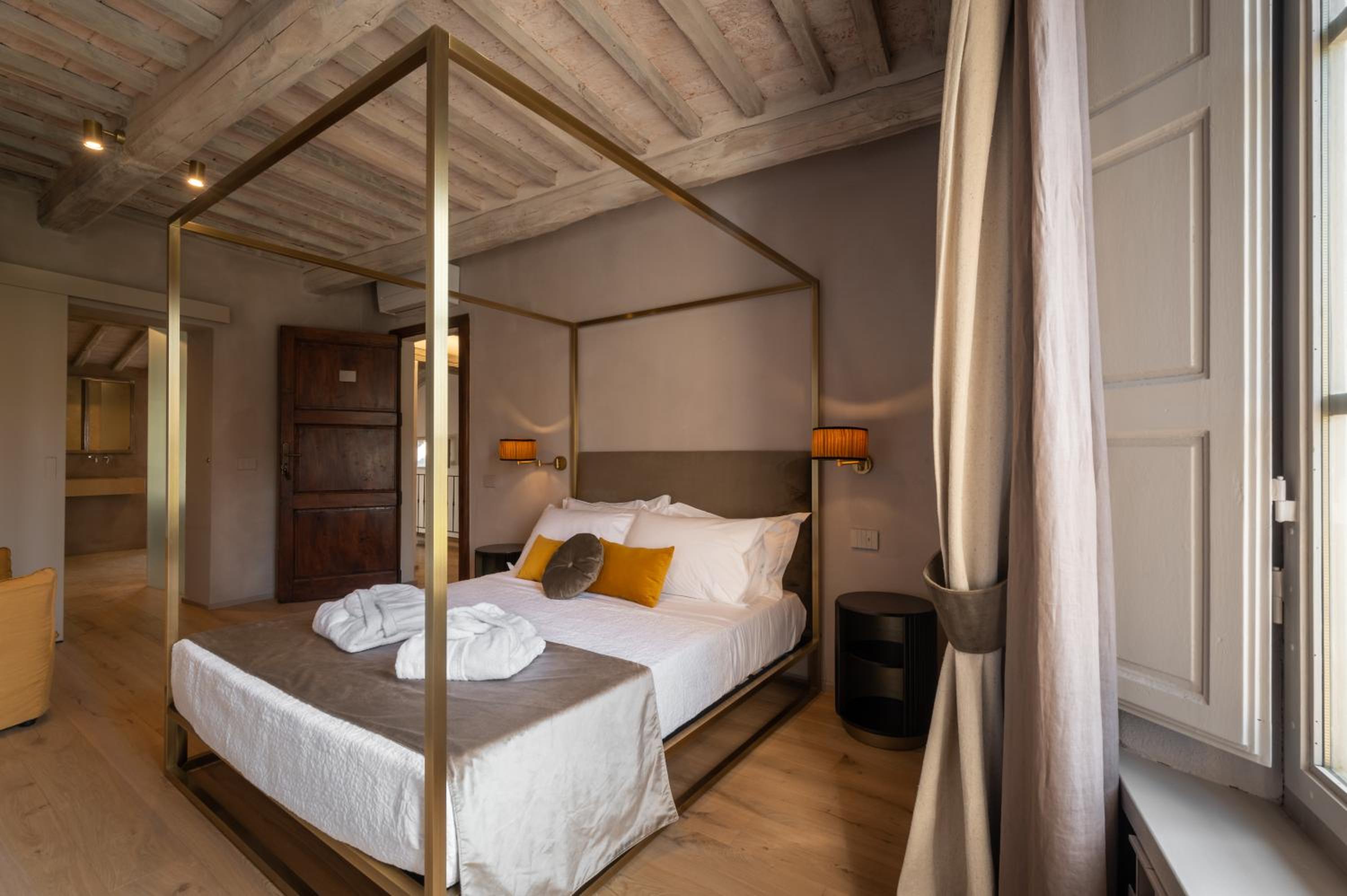 Deluxe Double Room with Castle View
