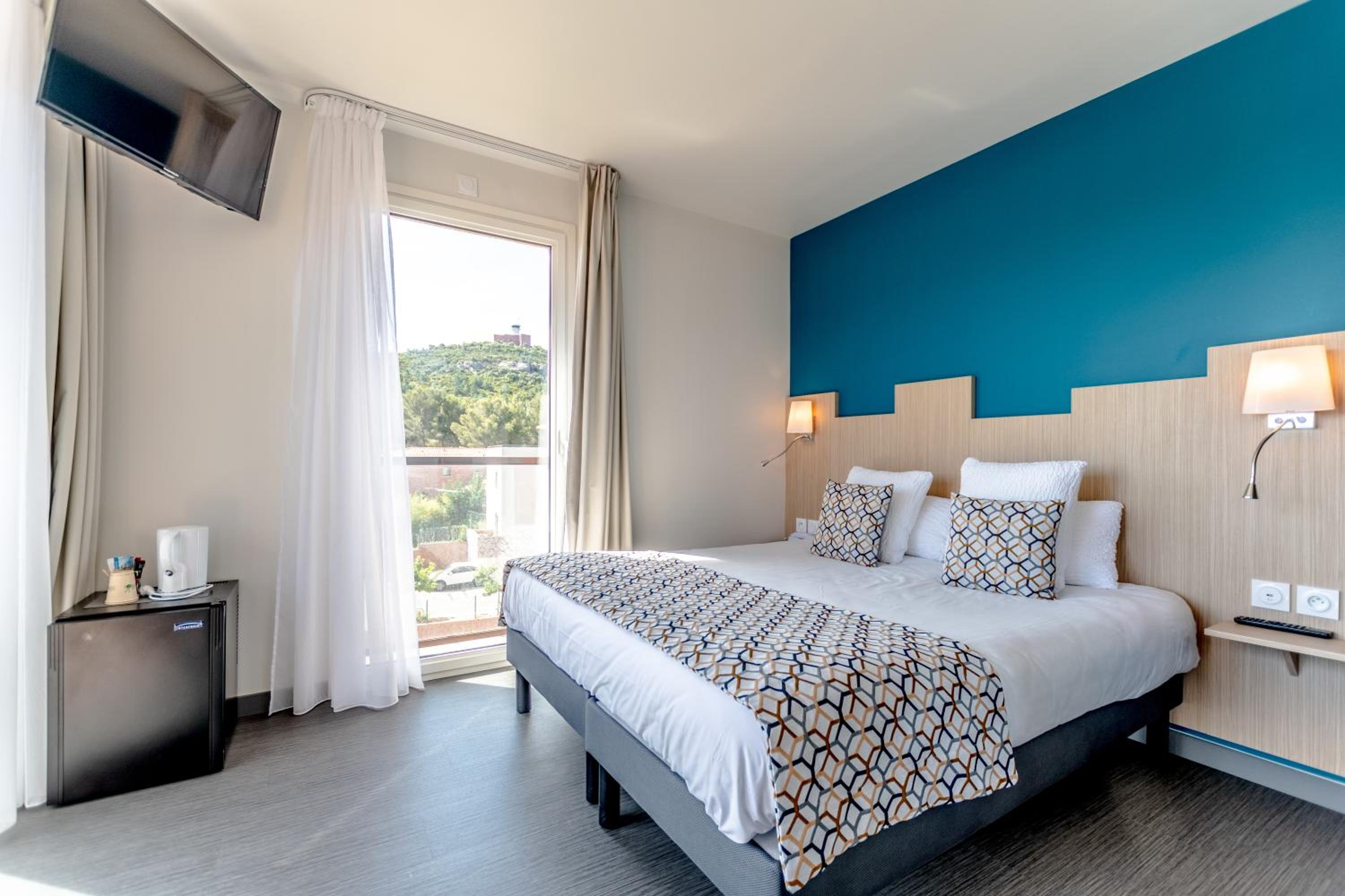 Superior Double Room with Balcony - Photo 6