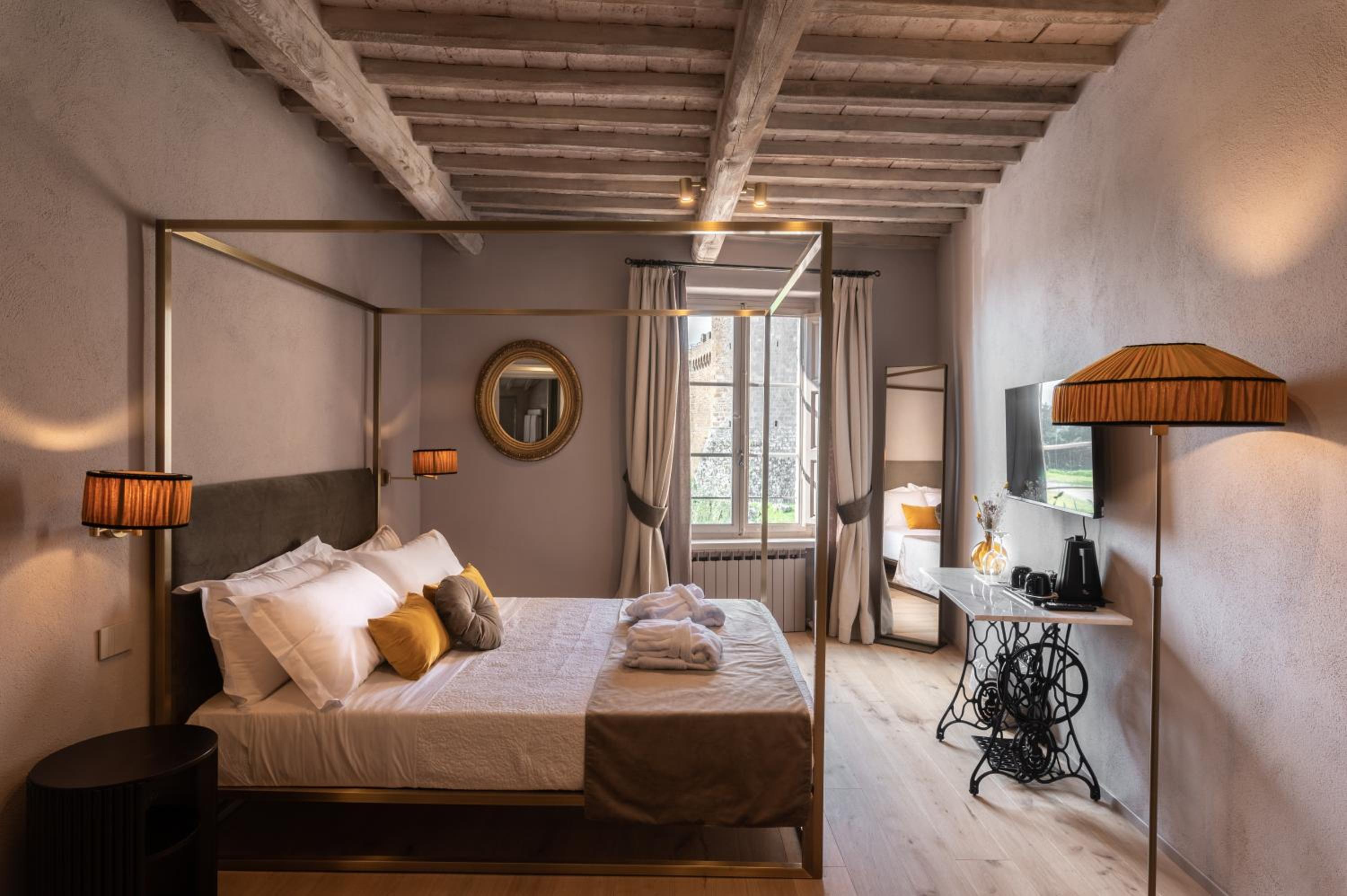 Deluxe Double Room with Castle View photo 2