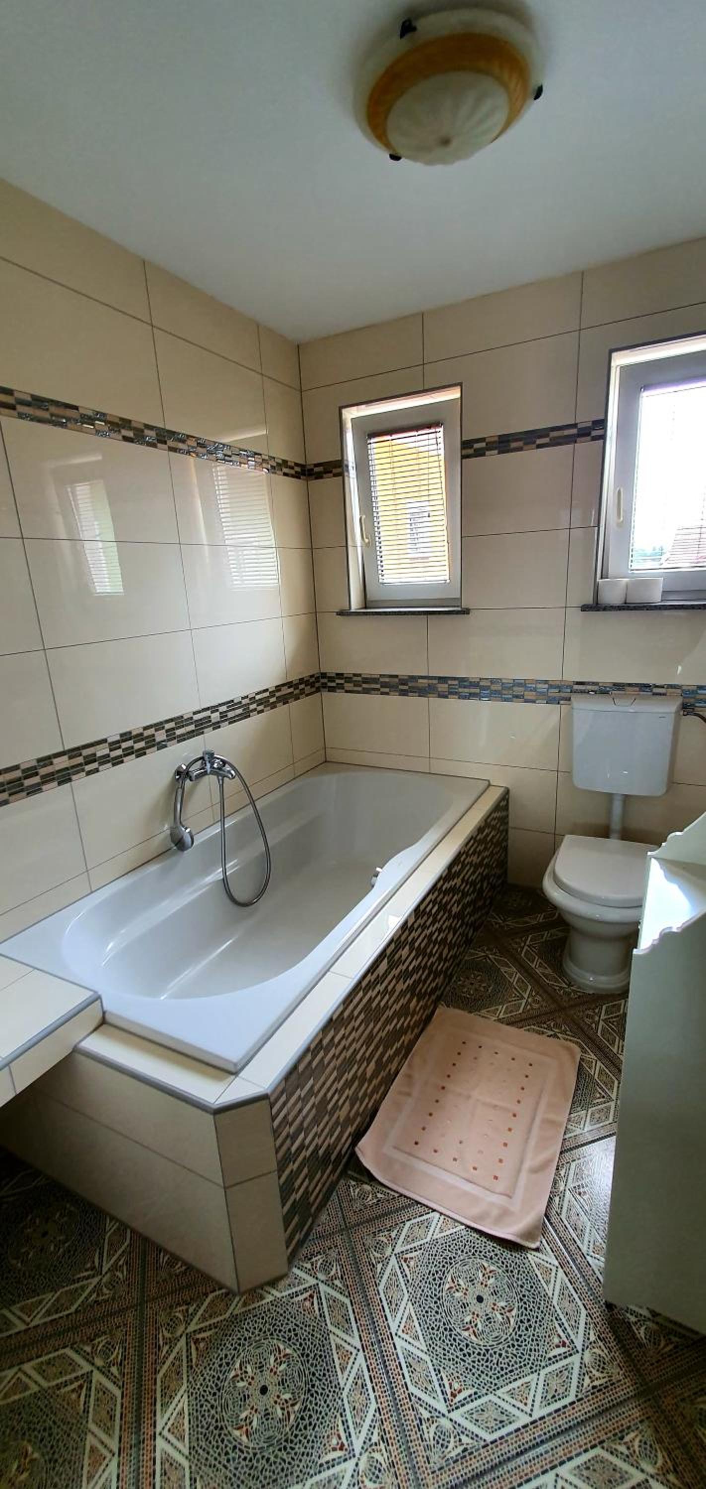 Two-Bedroom Apartment - Photo 8