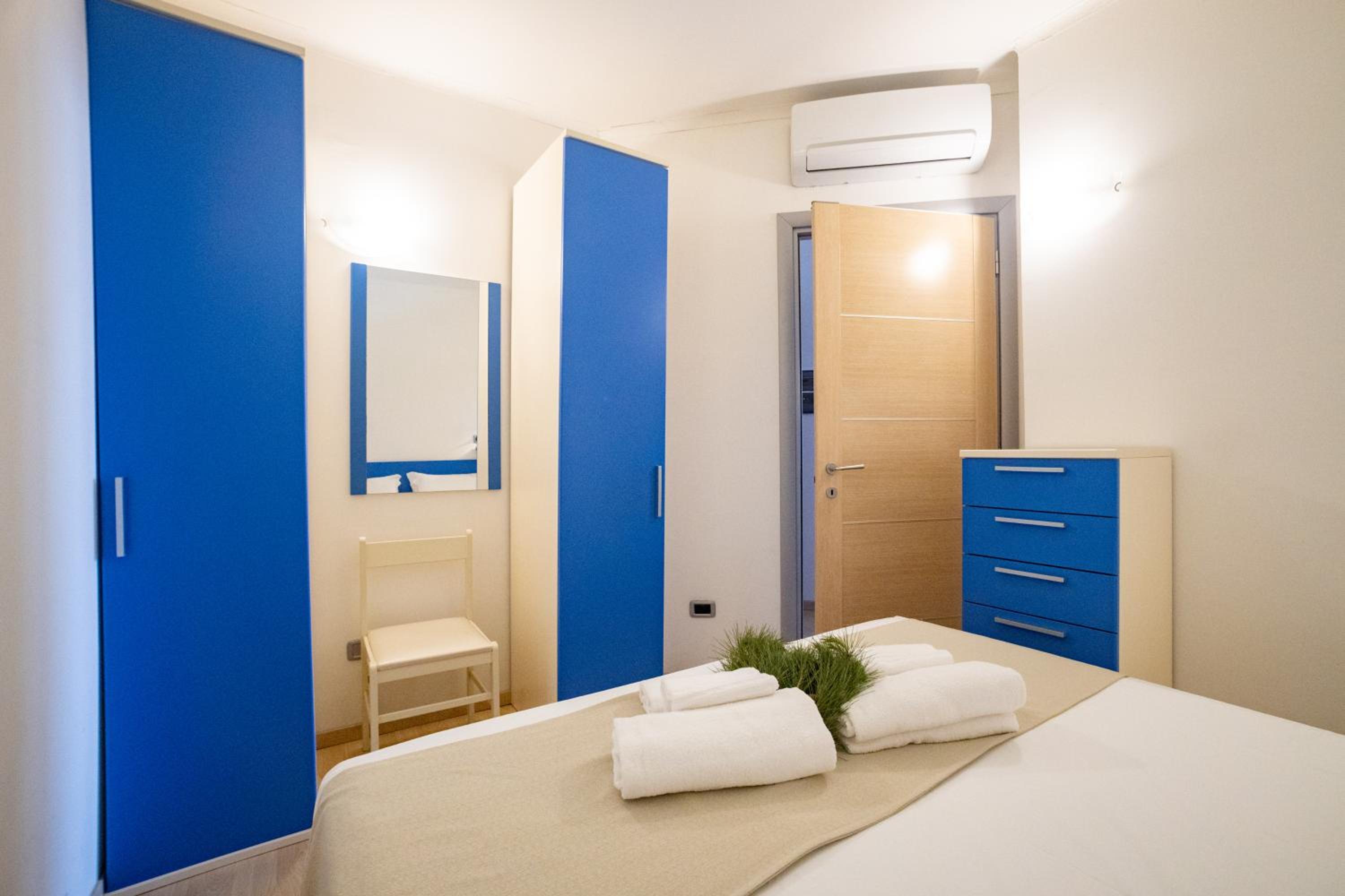 One-Bedroom Apartment (2 - 4 Adults) - Photo 1