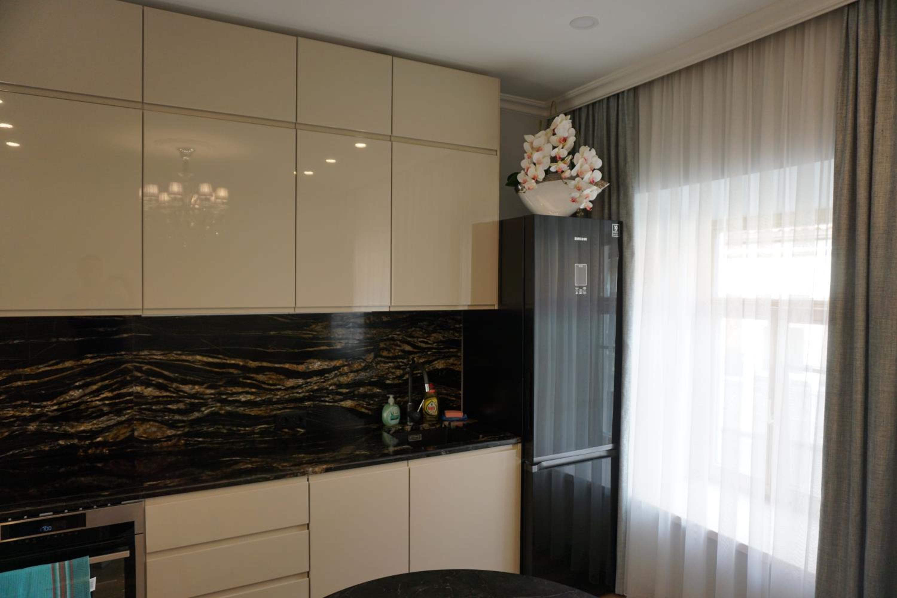 One-Bedroom Apartment - Photo 6