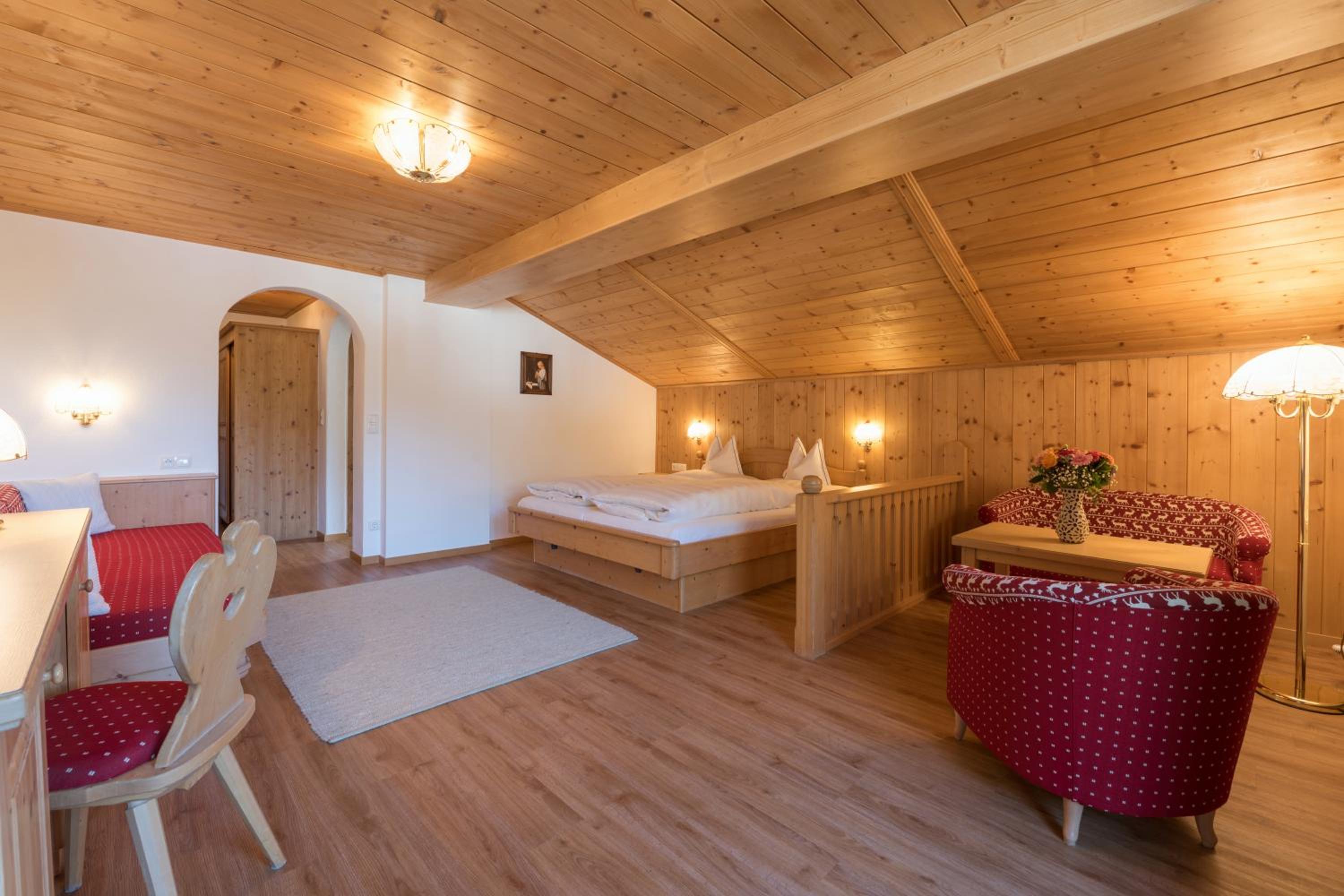 Family Room - Photo 2