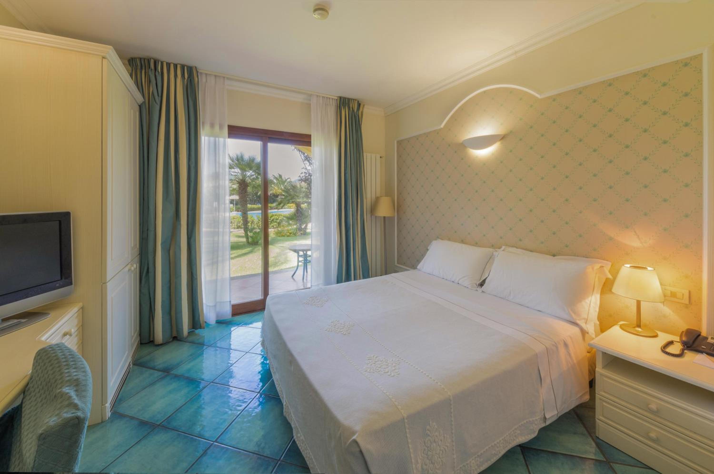 Classic Double or Twin Room - Photo 2