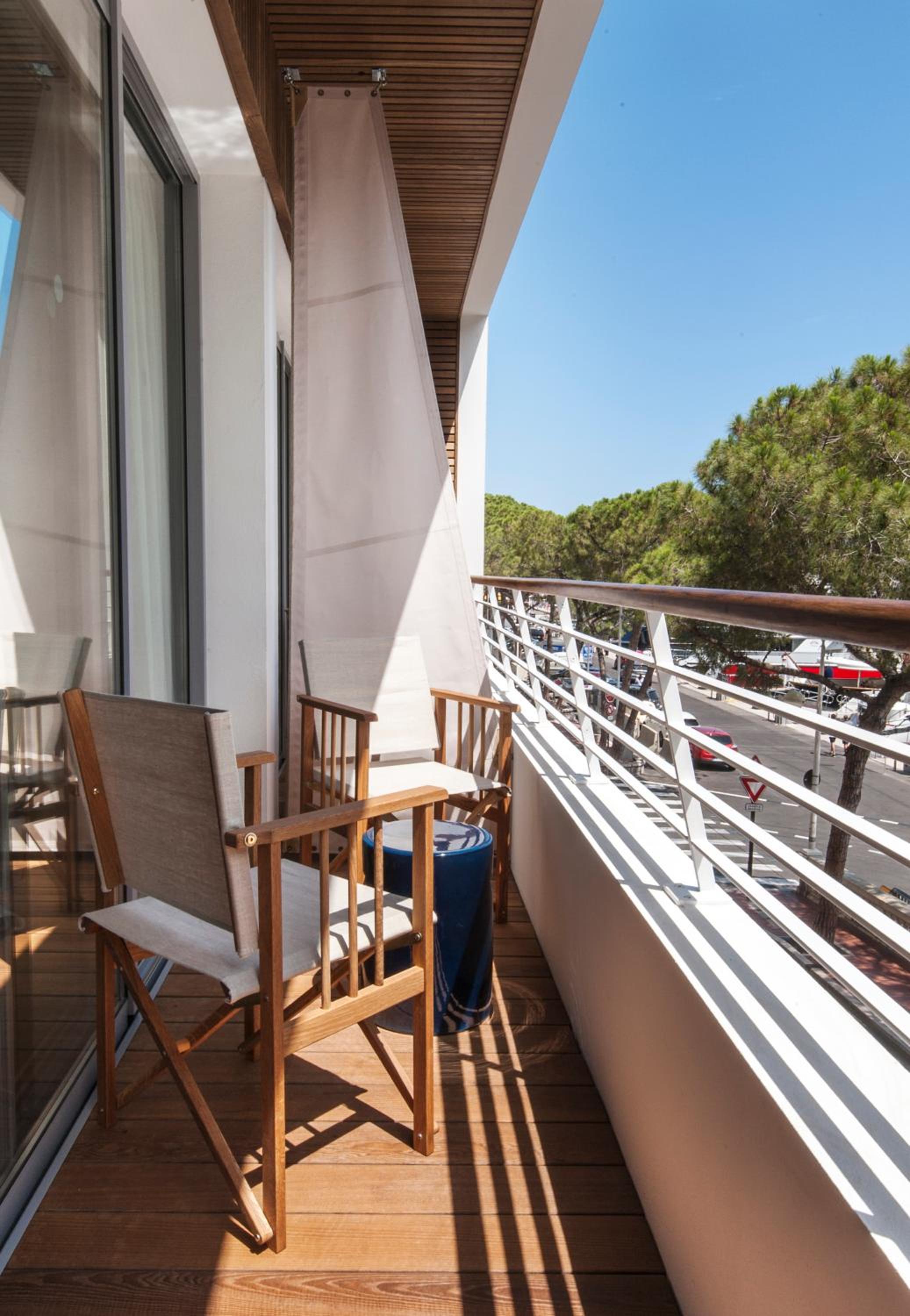 Double Room with Balcony and Sea View
