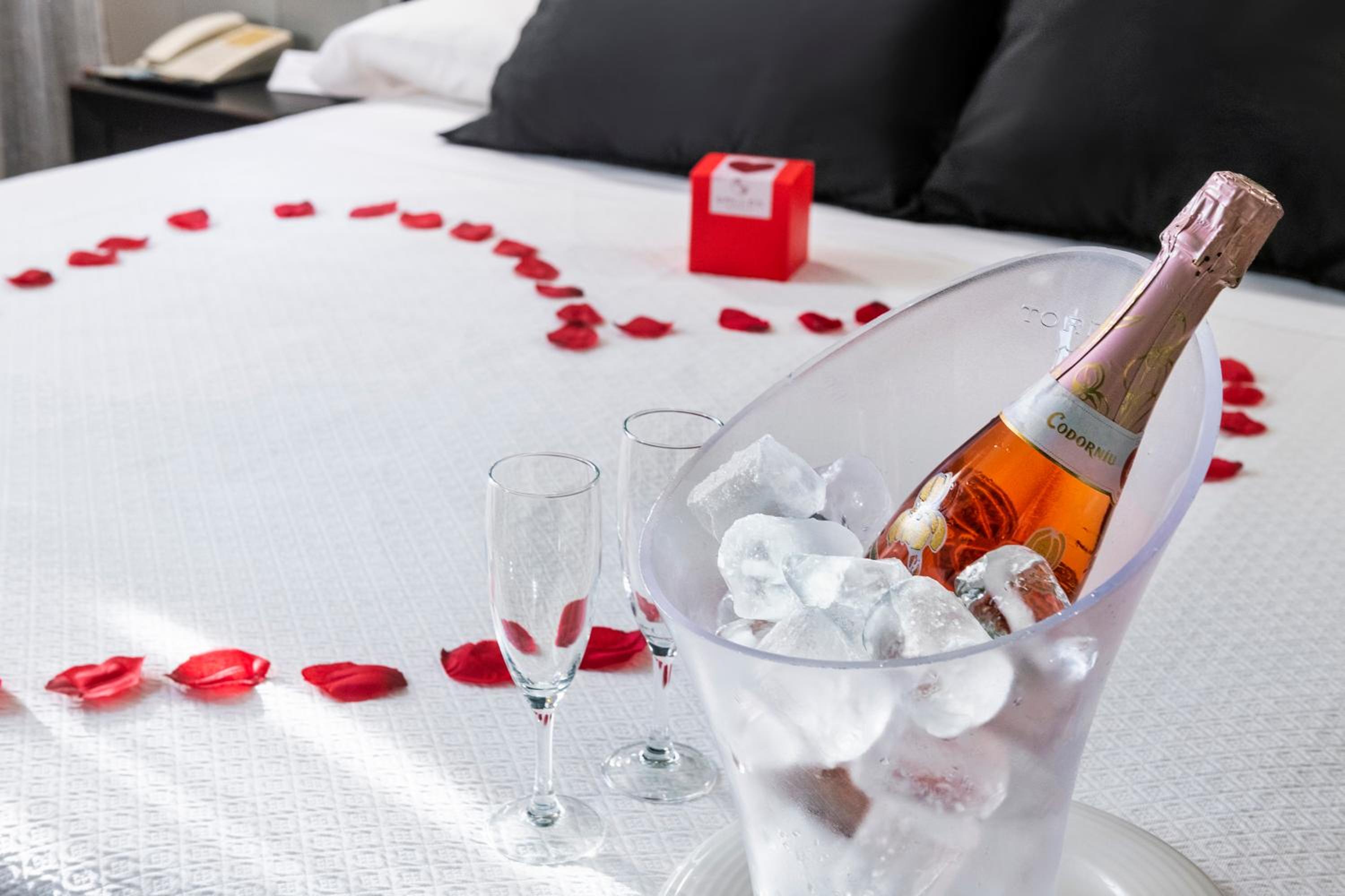 Romantic Offer - Double Room with spa access