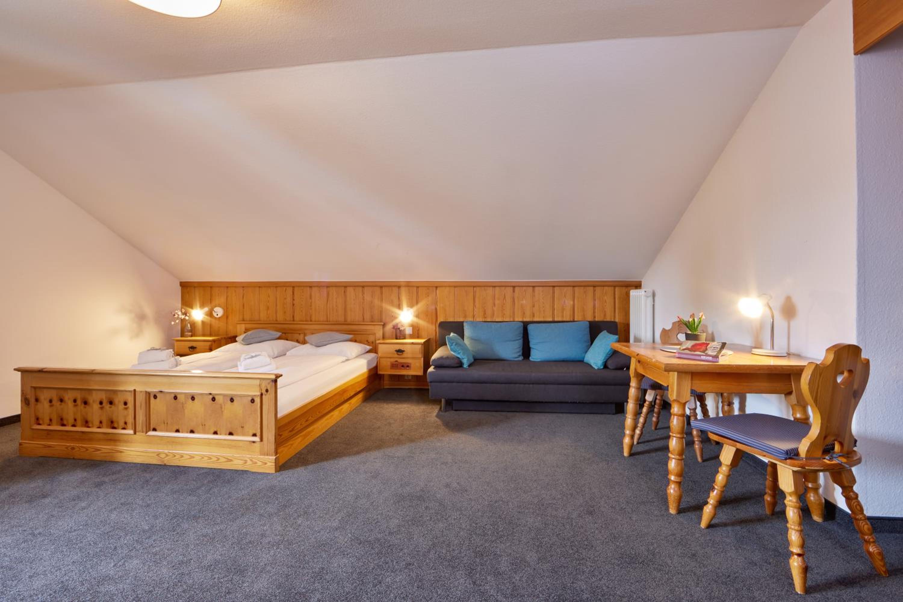 Standard Double Room - Photo 2