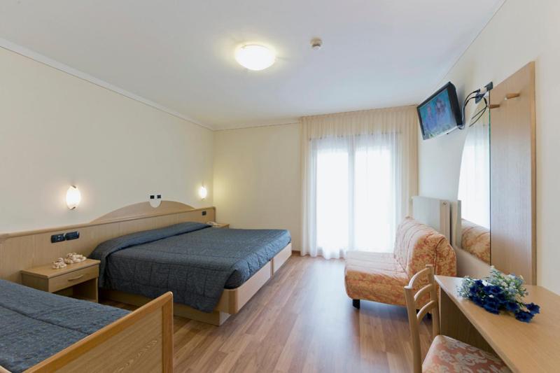 Double or Twin Room photo 1