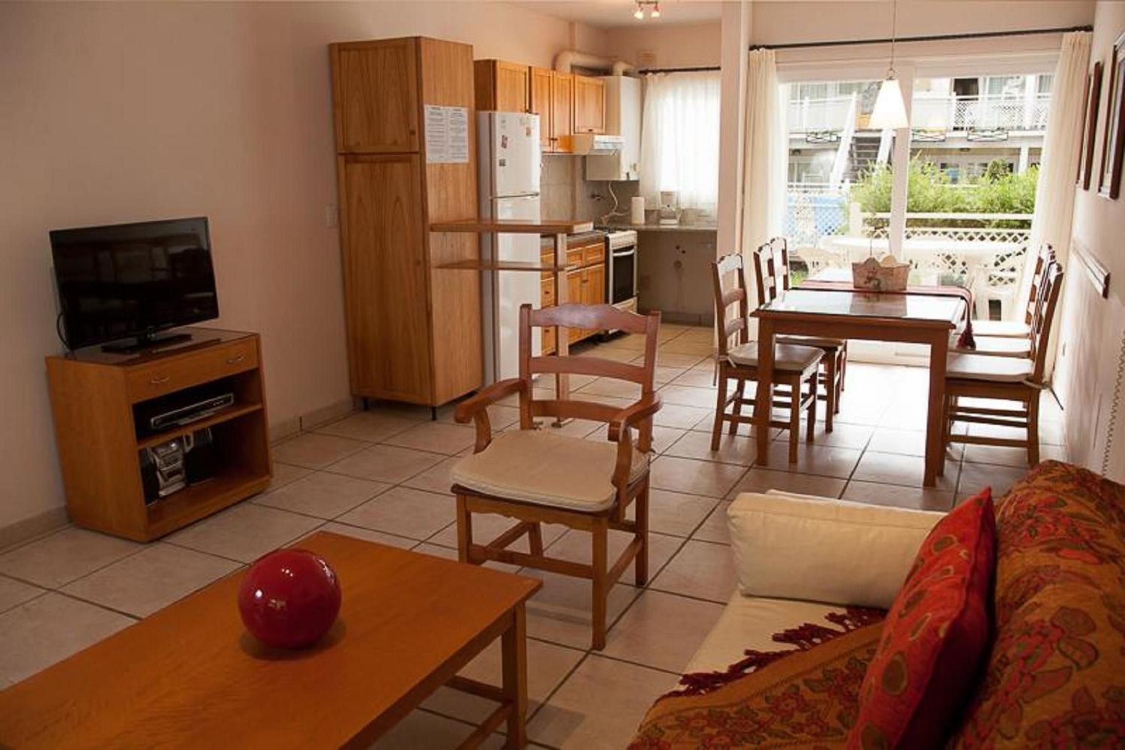 Three-Bedroom Apartment photo 2