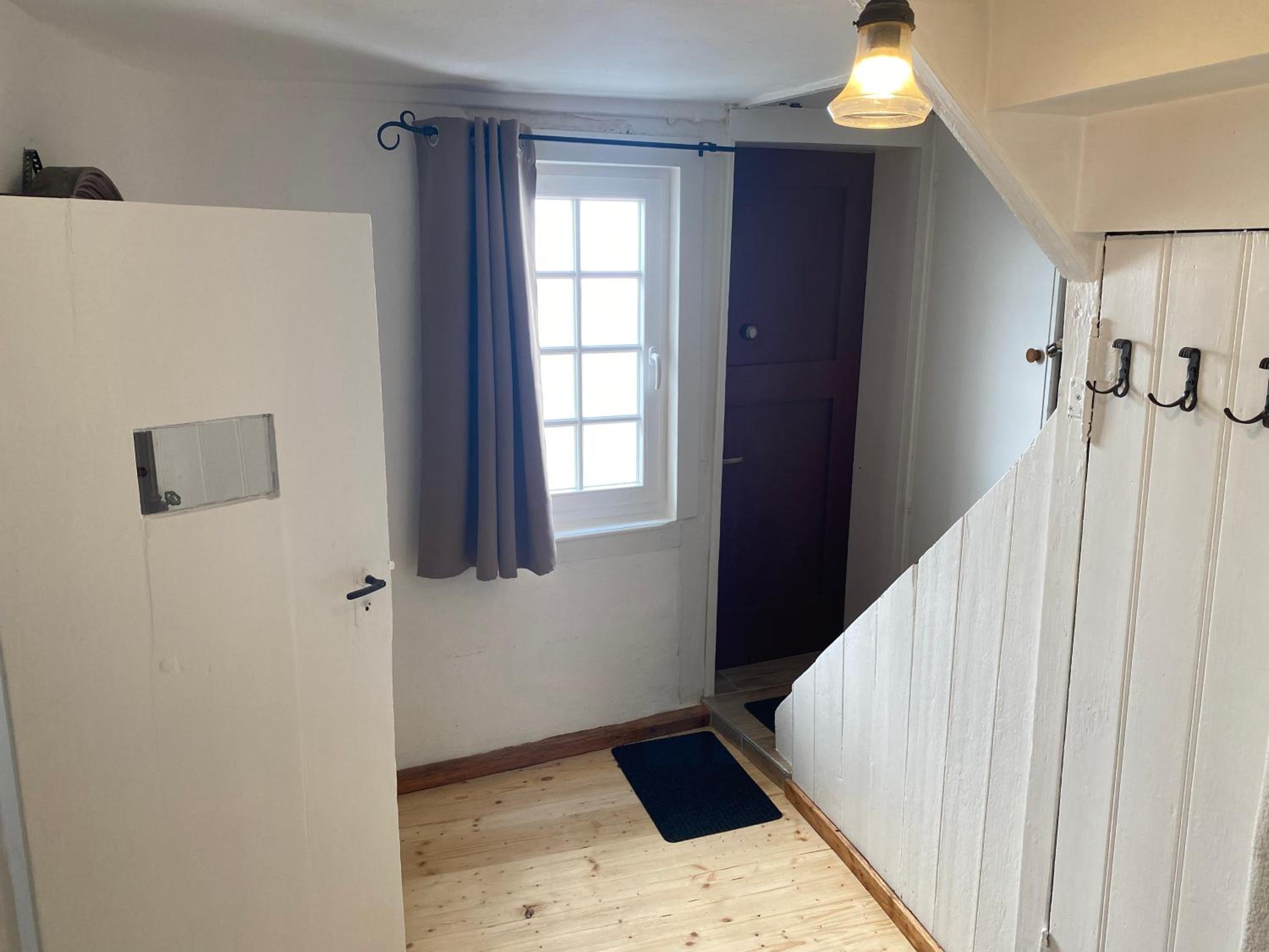 Three-Bedroom House - Photo 10