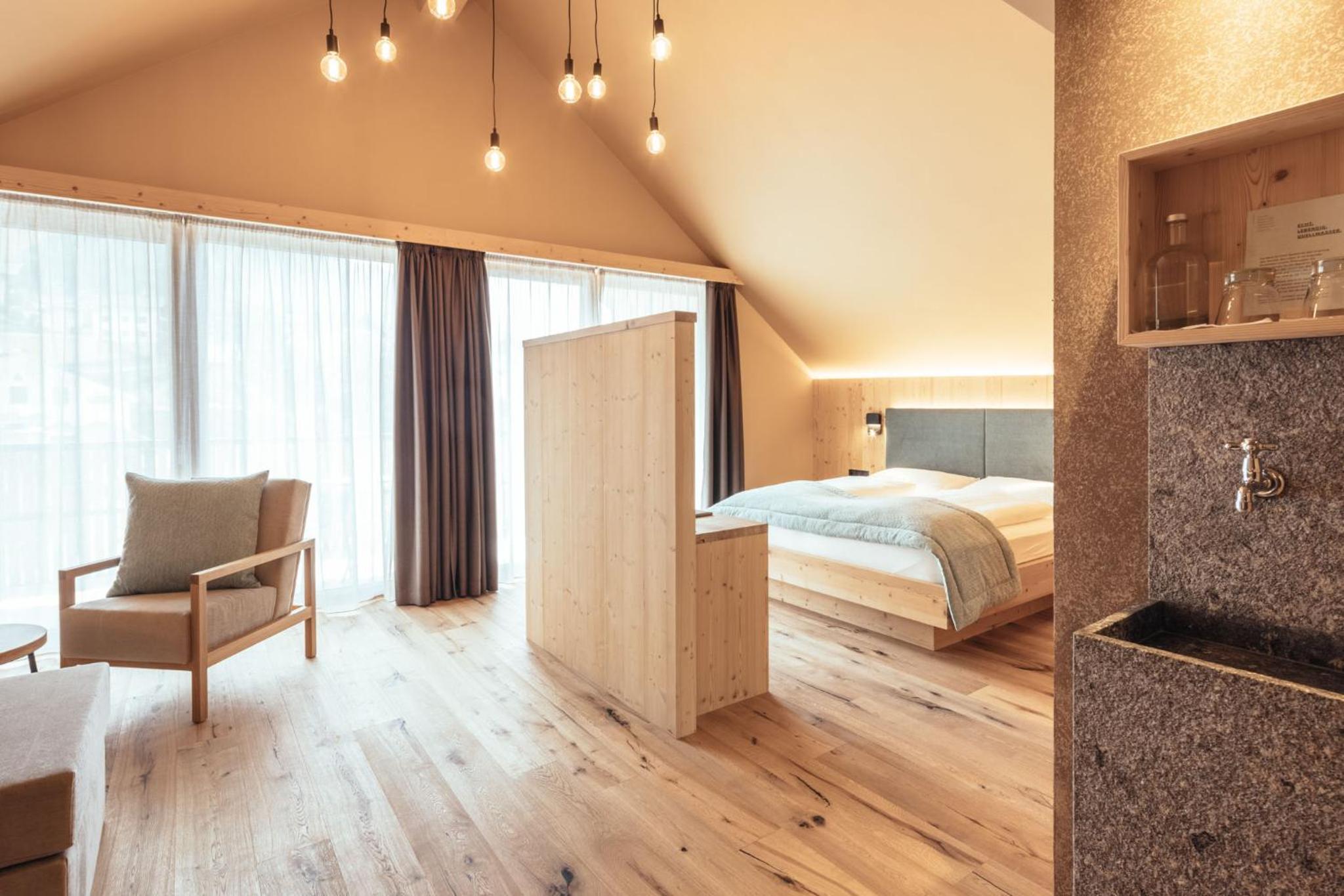 Deluxe Suite - Photo 1