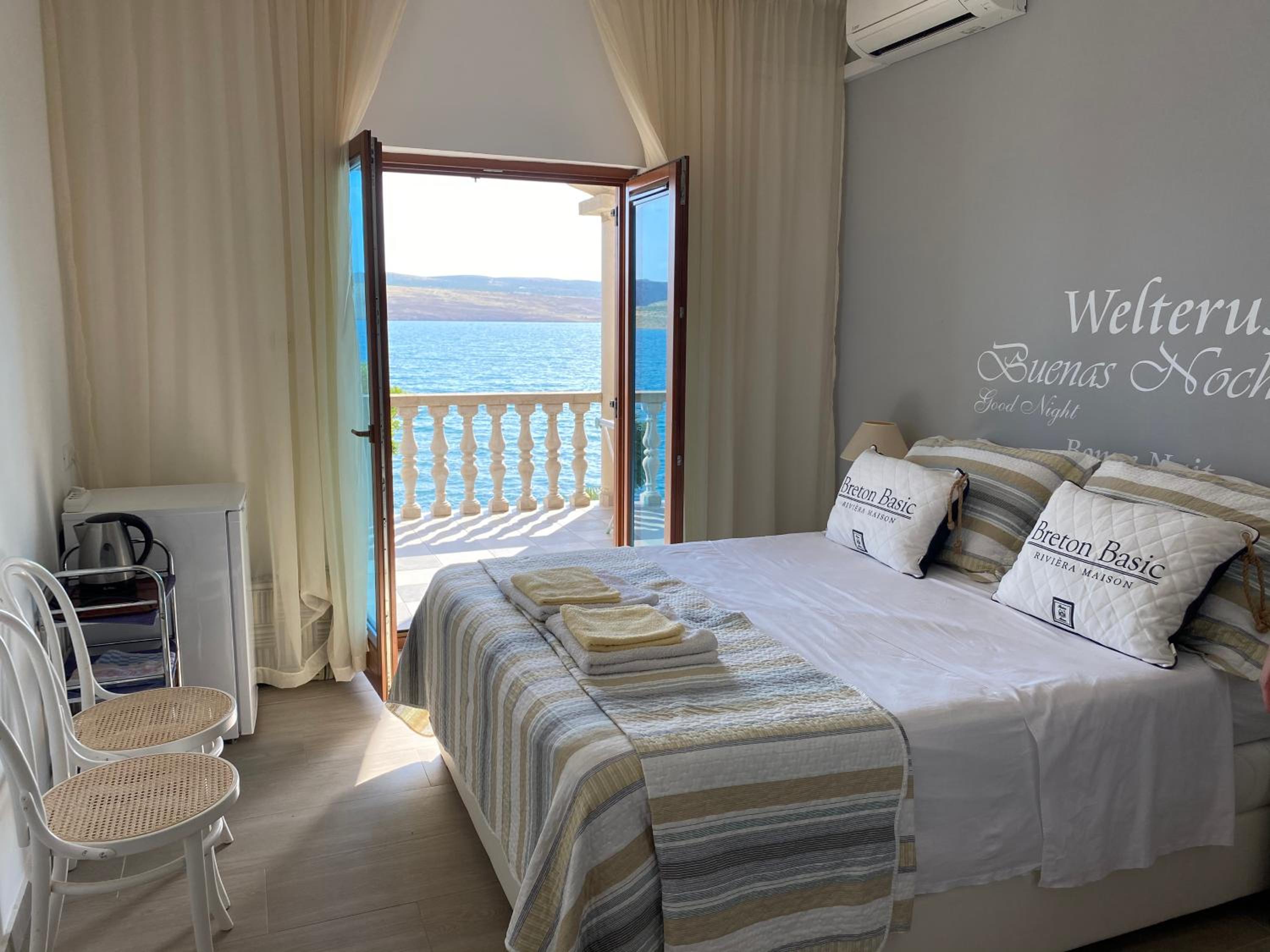 Deluxe Double Room with Balcony and Sea View